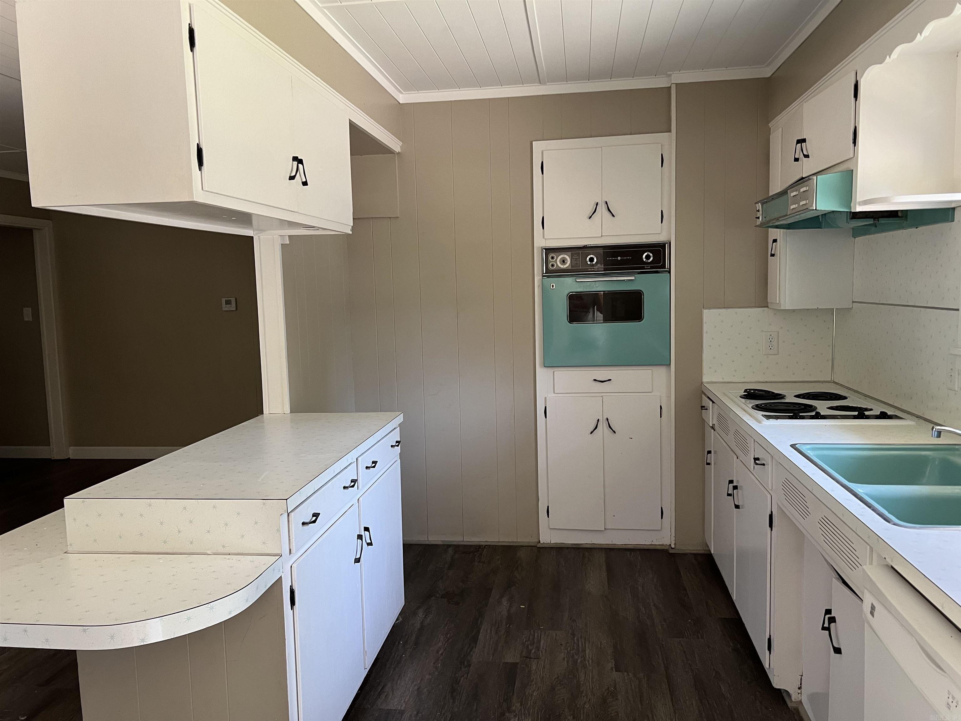 1565  Pine Manor  Arkadelphia, AR
