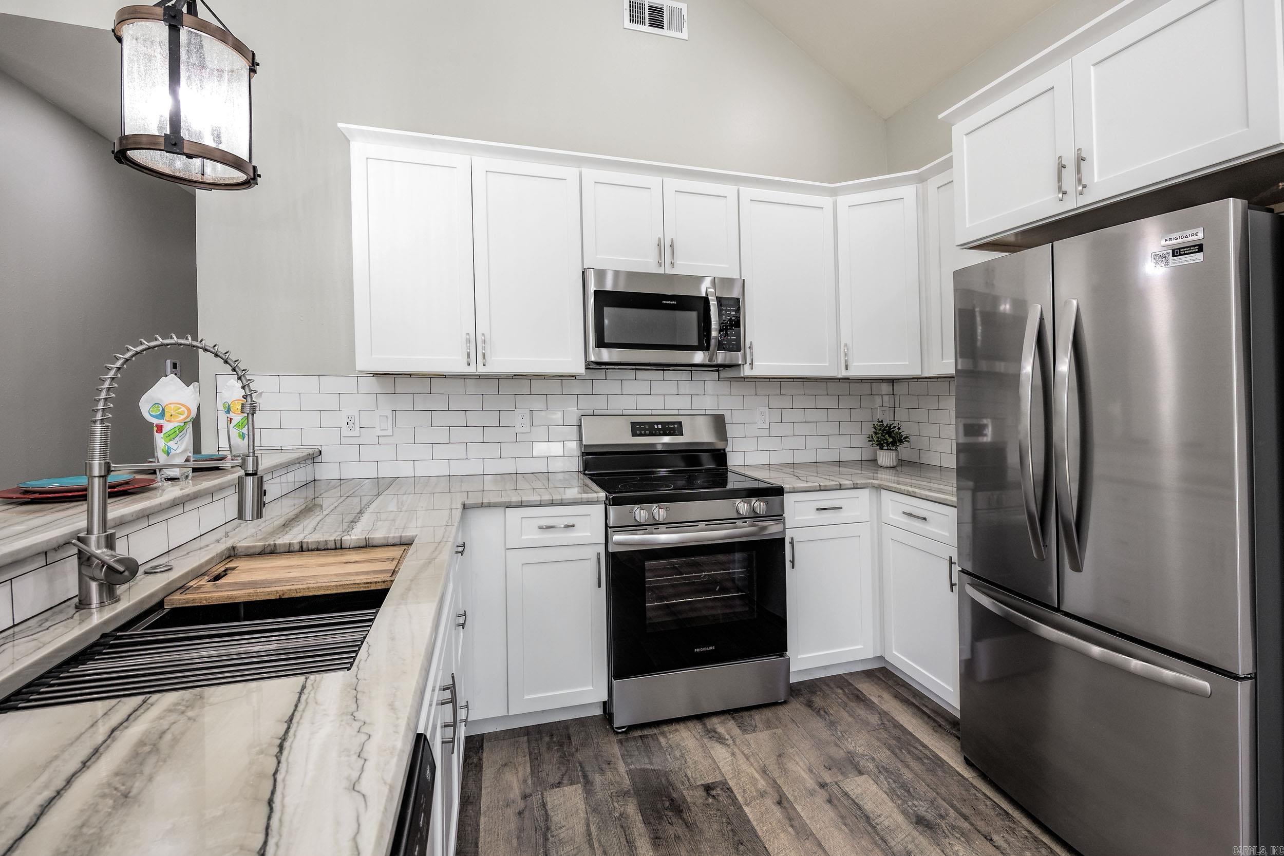 170 E Blue Ridge  Fairfield Bay, AR