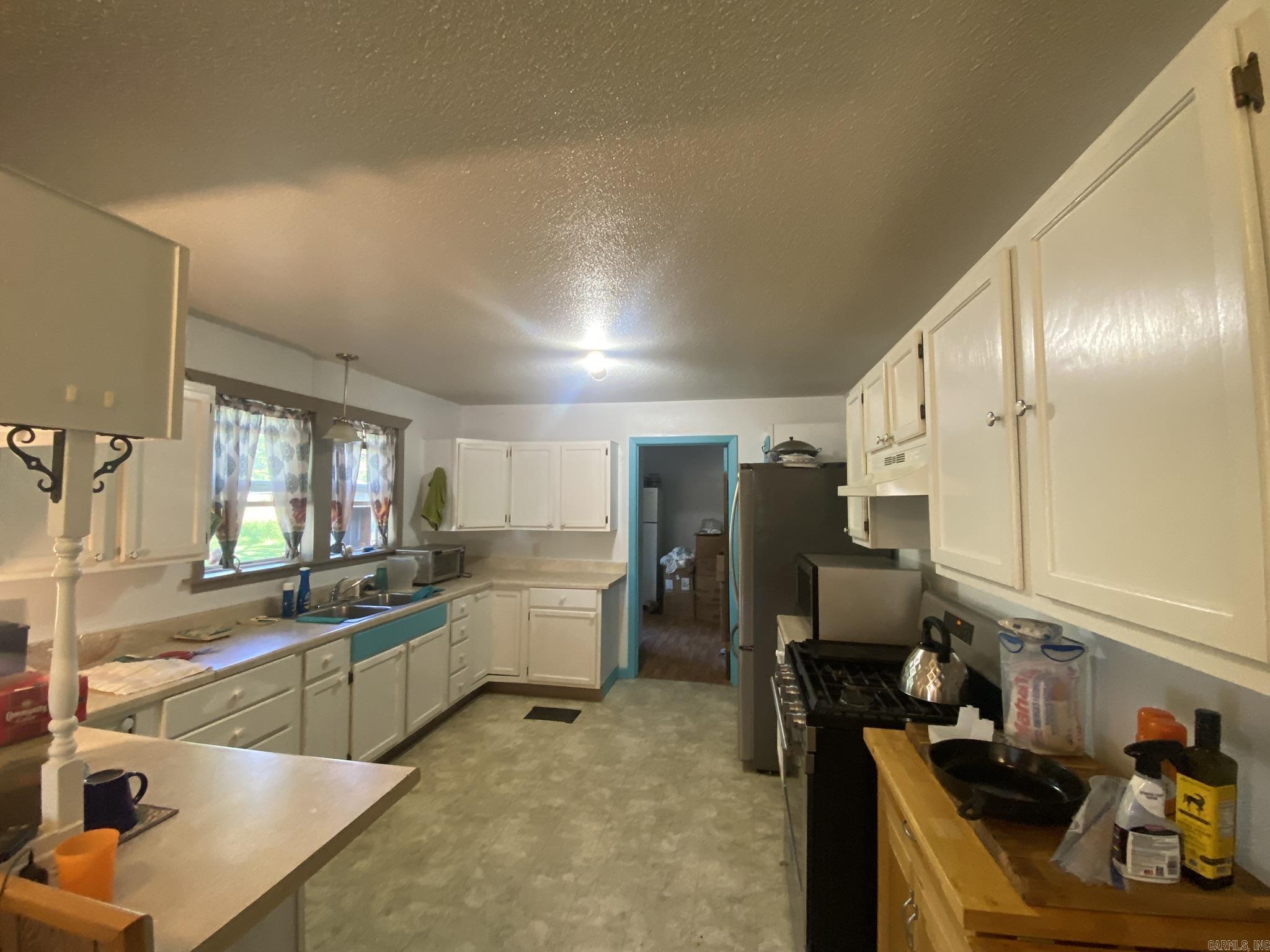 660  Prince  Mountain View, AR