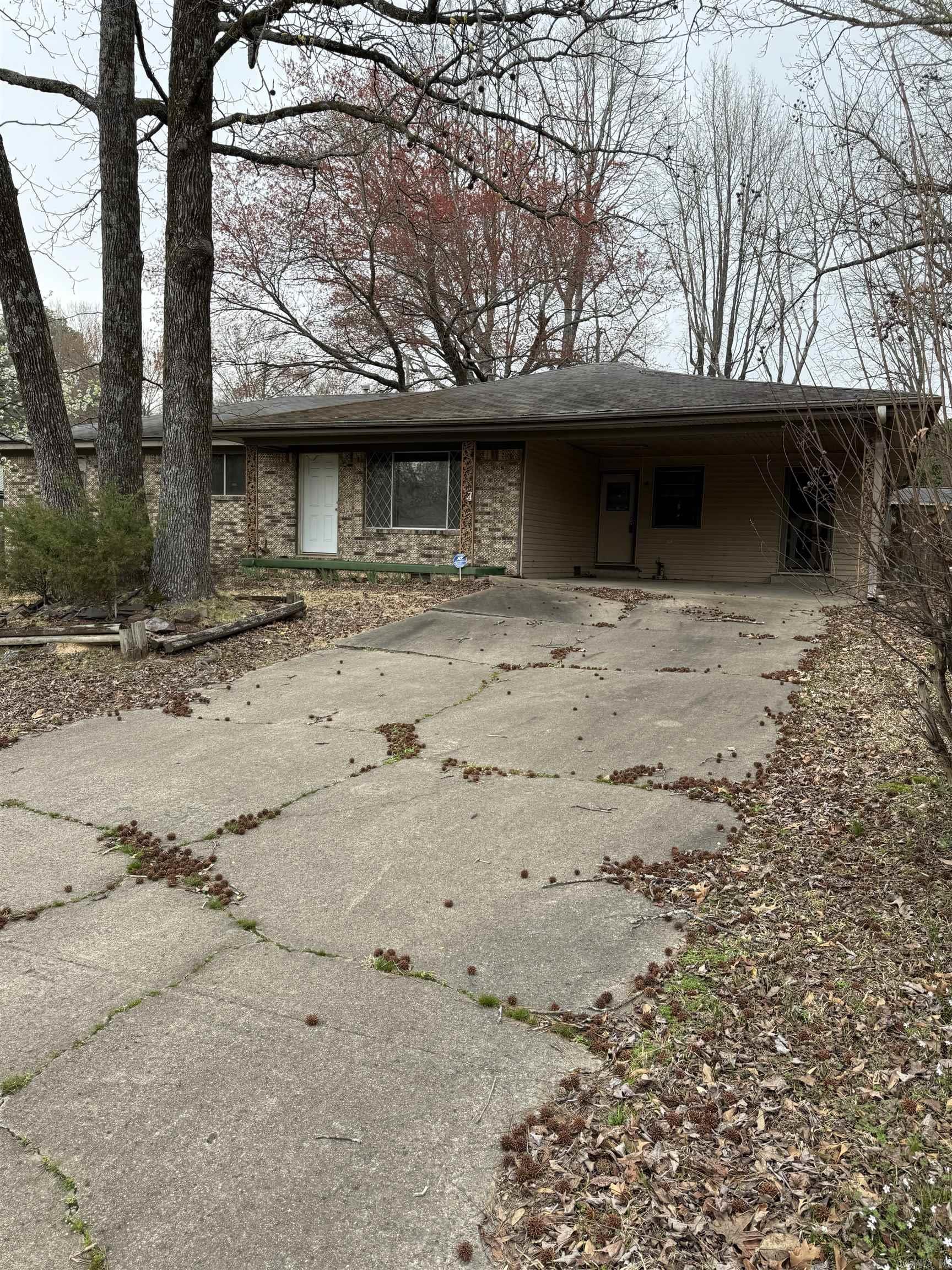 1025  Oakhurst  Jacksonville, AR