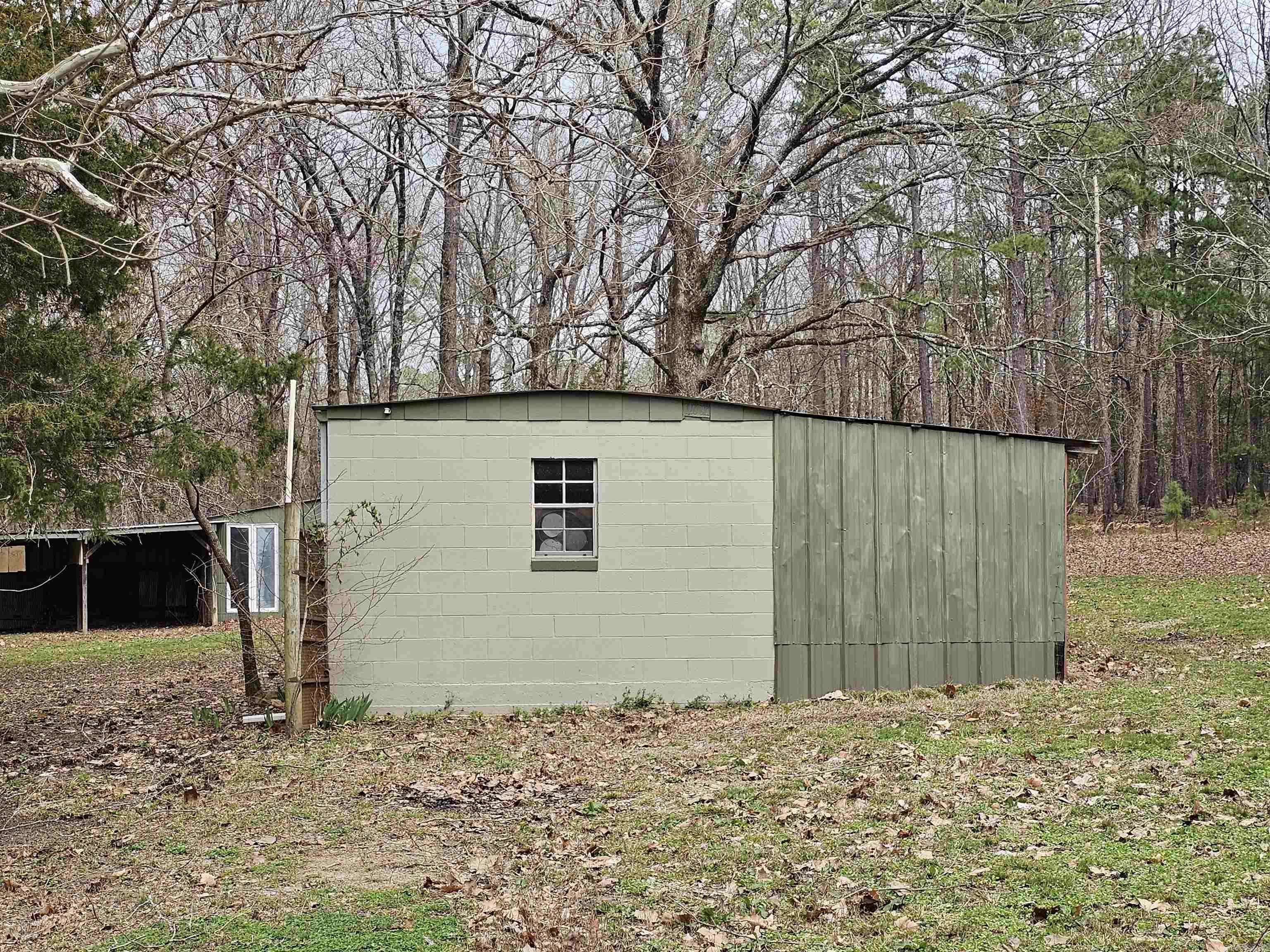 3432 N Heber Springs 3430 Tumbling Shoals, AR