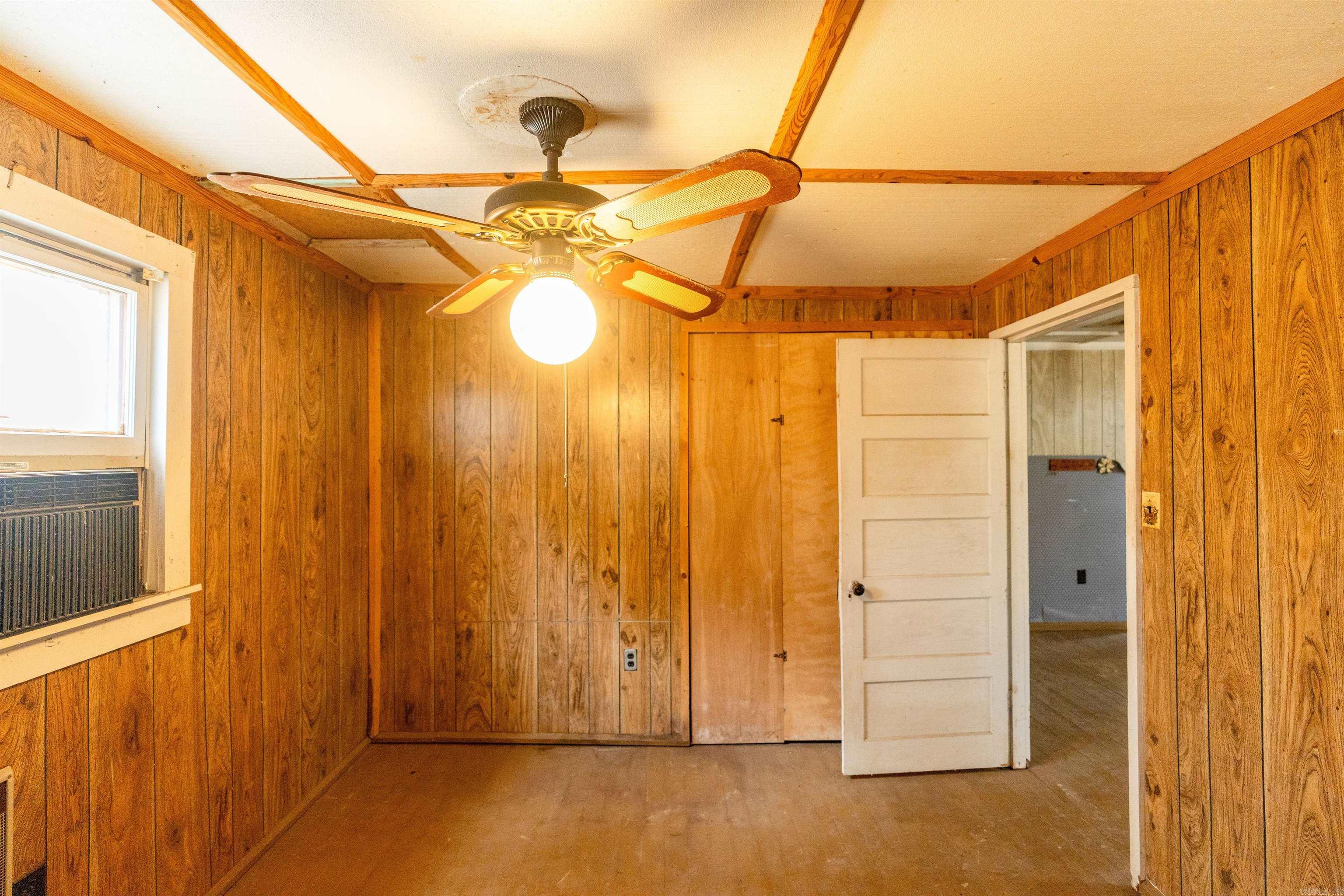 3432 N Heber Springs 3430 Tumbling Shoals, AR