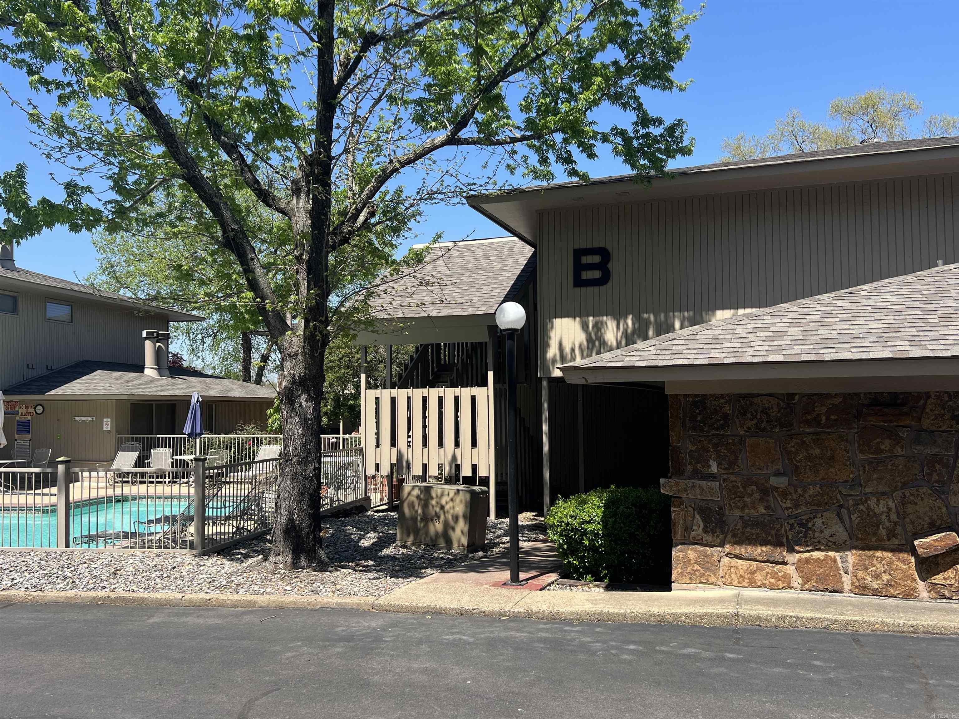 100  Bayou Point  Hot Springs, AR