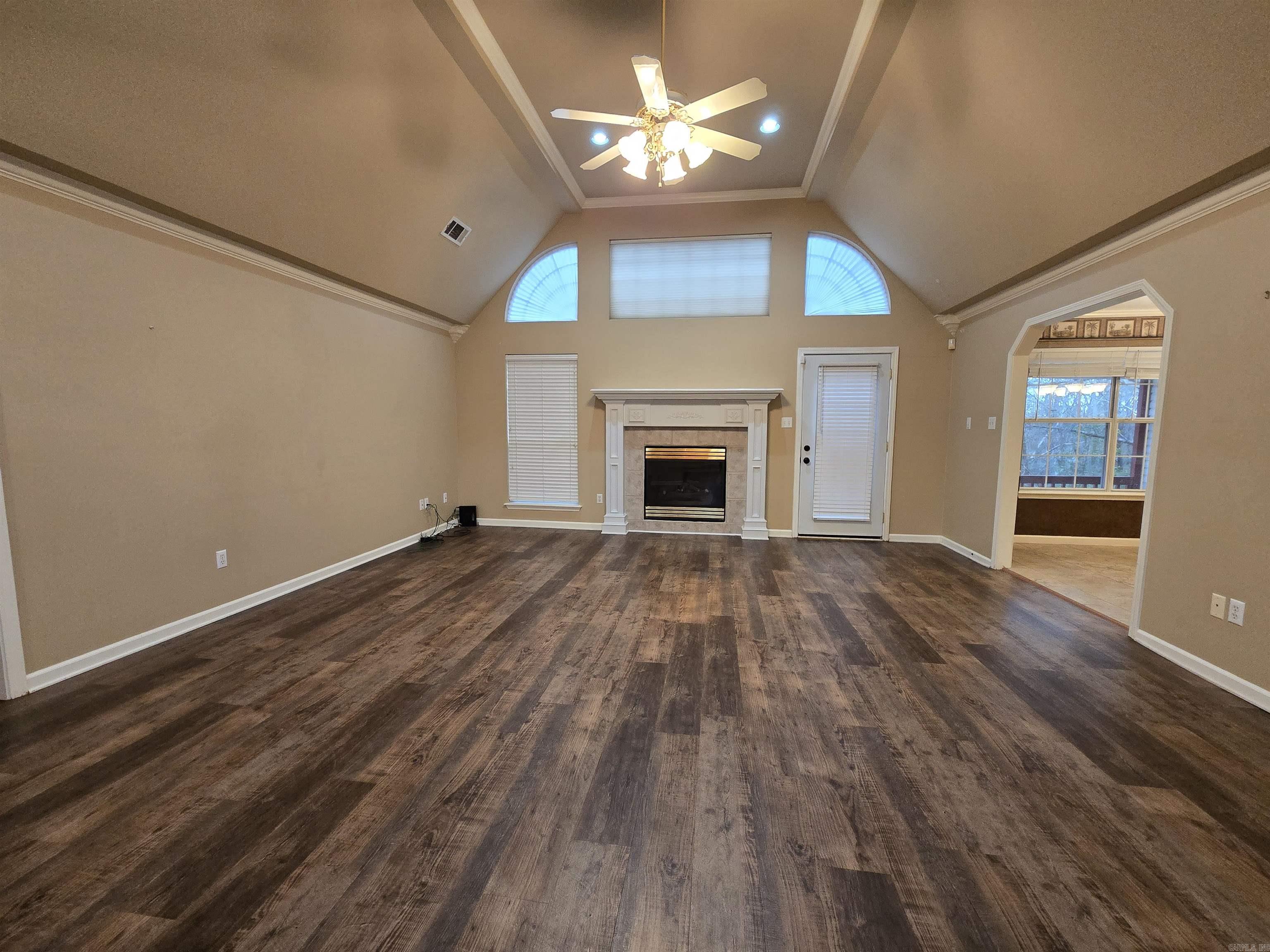 1015  River Oaks  Benton, AR