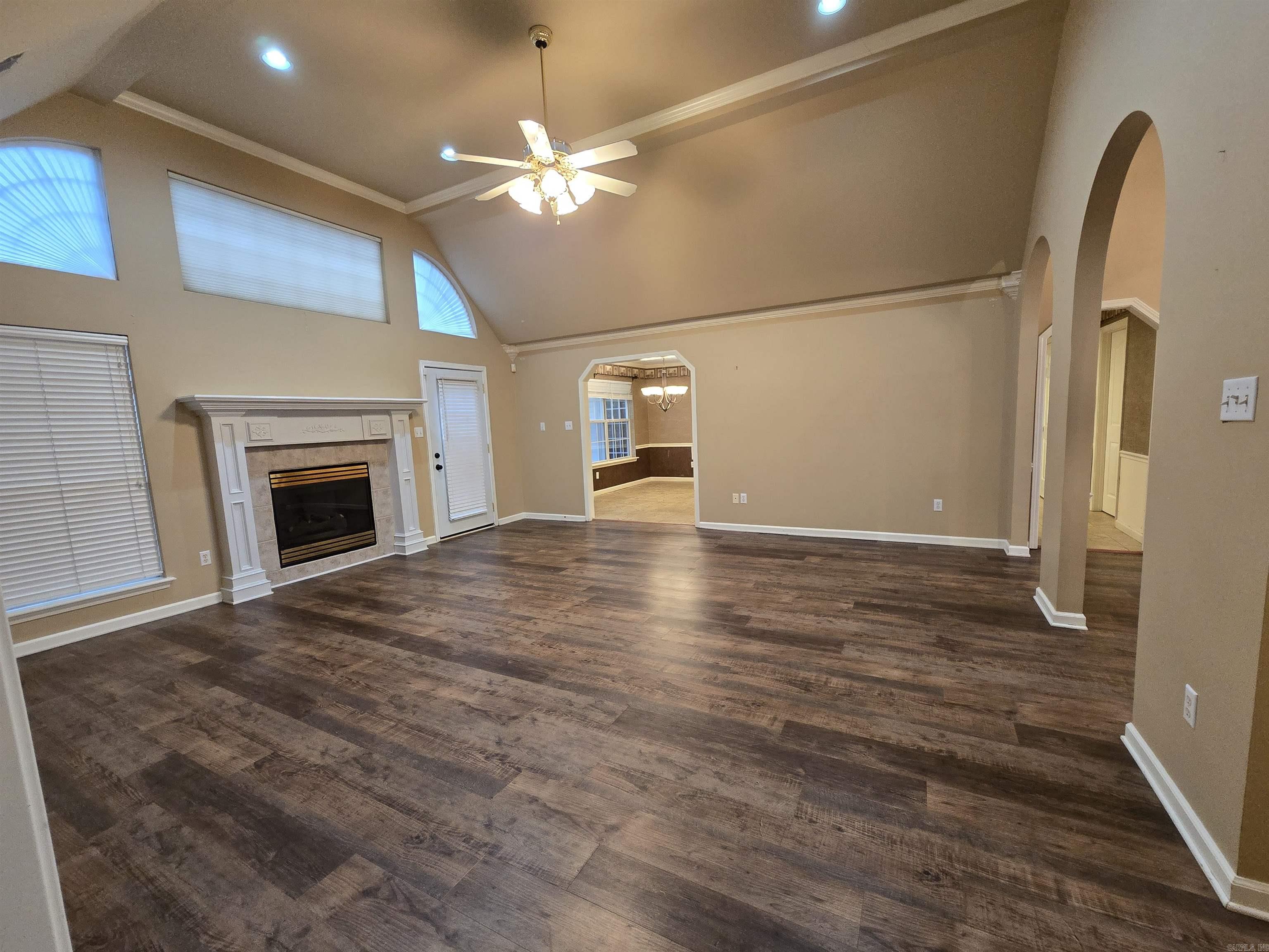1015  River Oaks  Benton, AR