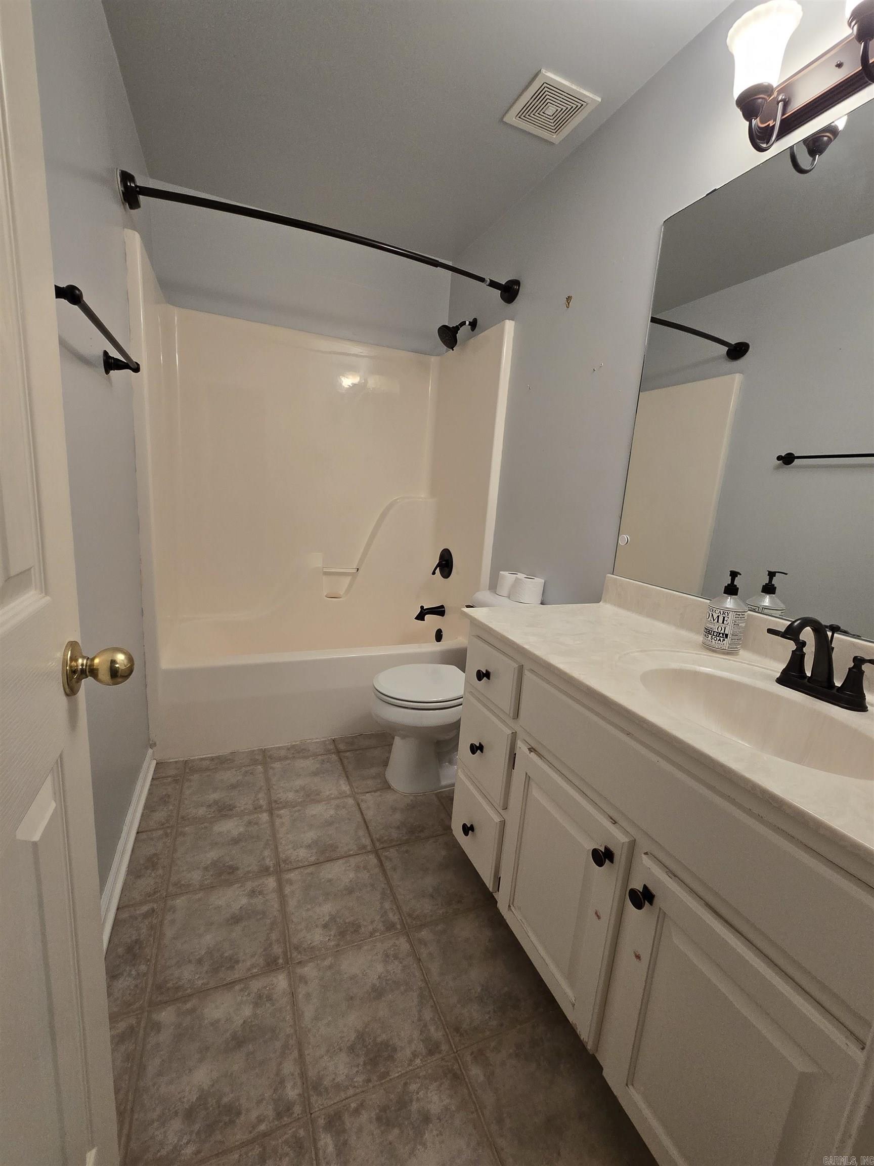 1015  River Oaks  Benton, AR