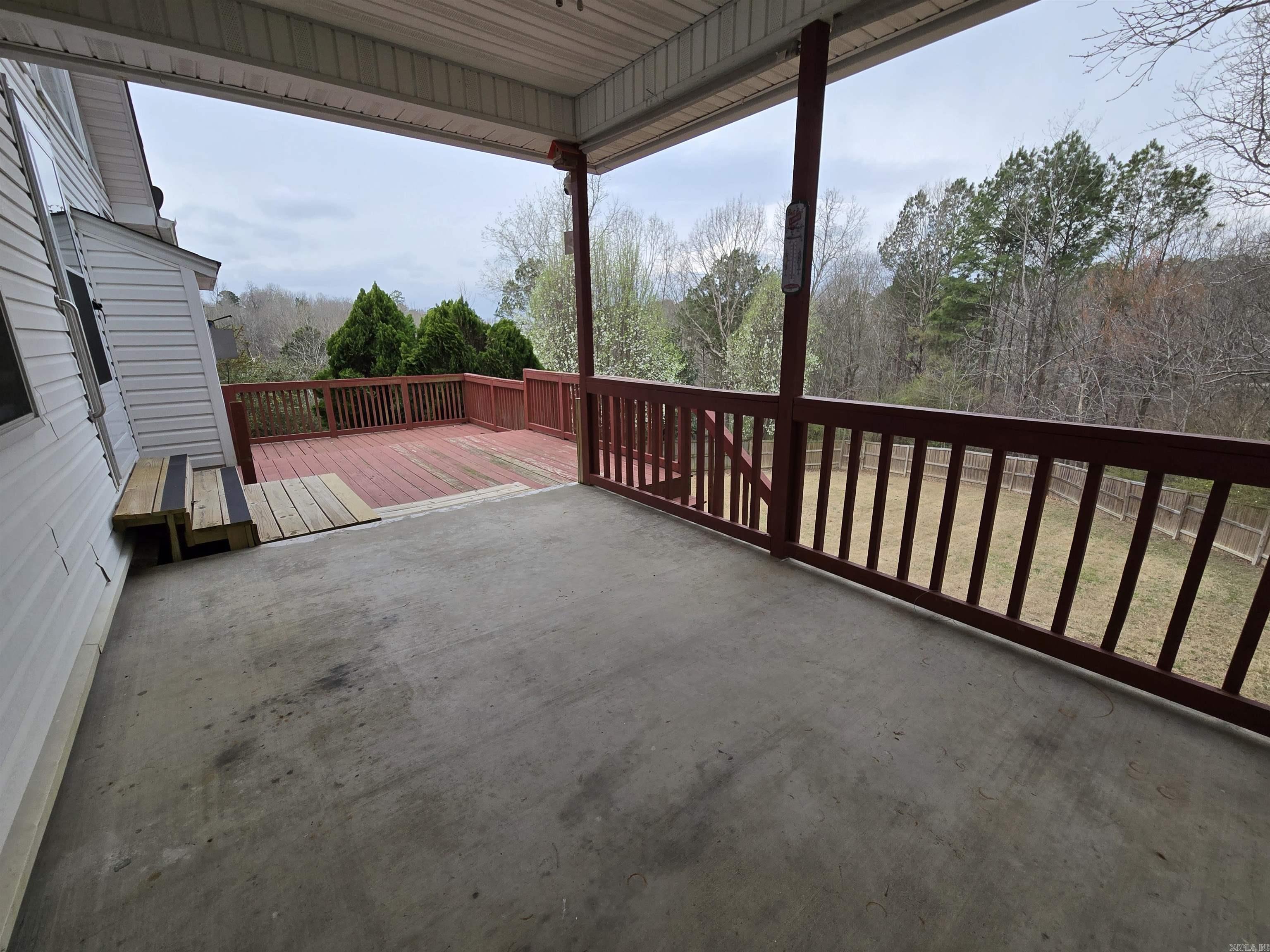 1015  River Oaks  Benton, AR