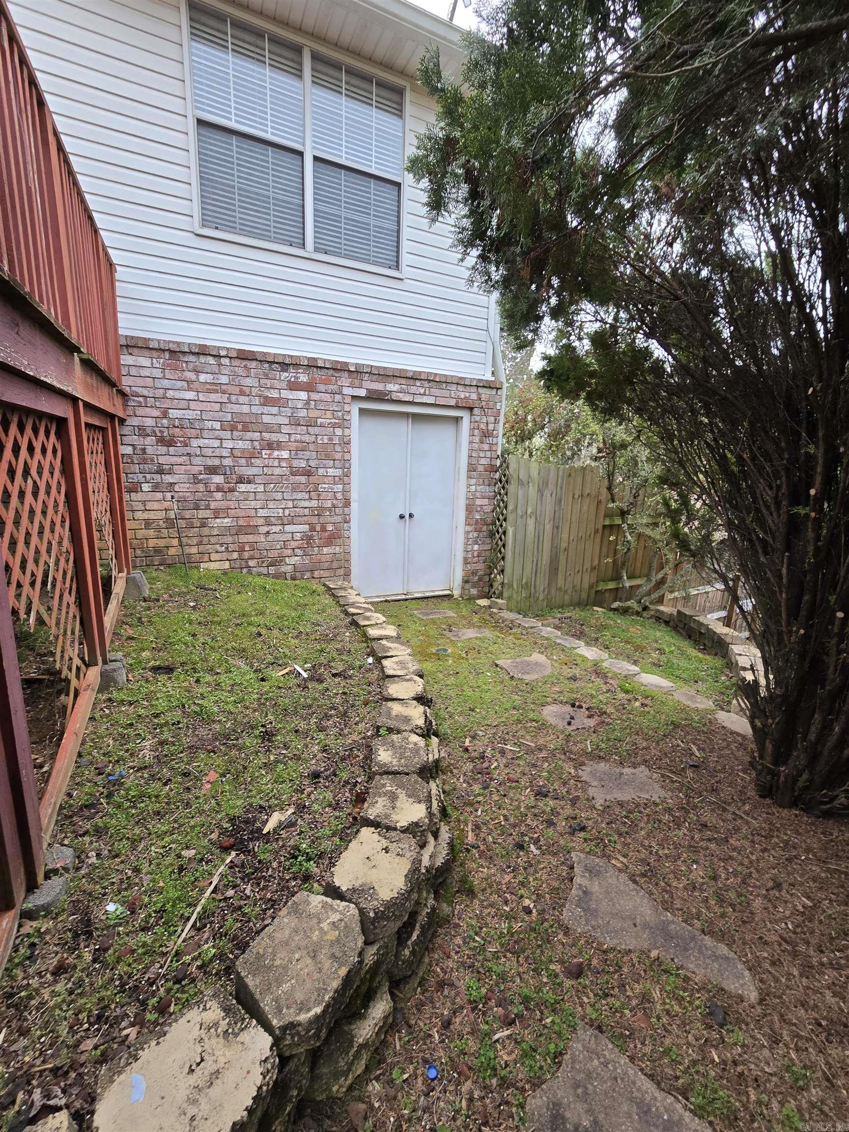 1015  River Oaks  Benton, AR
