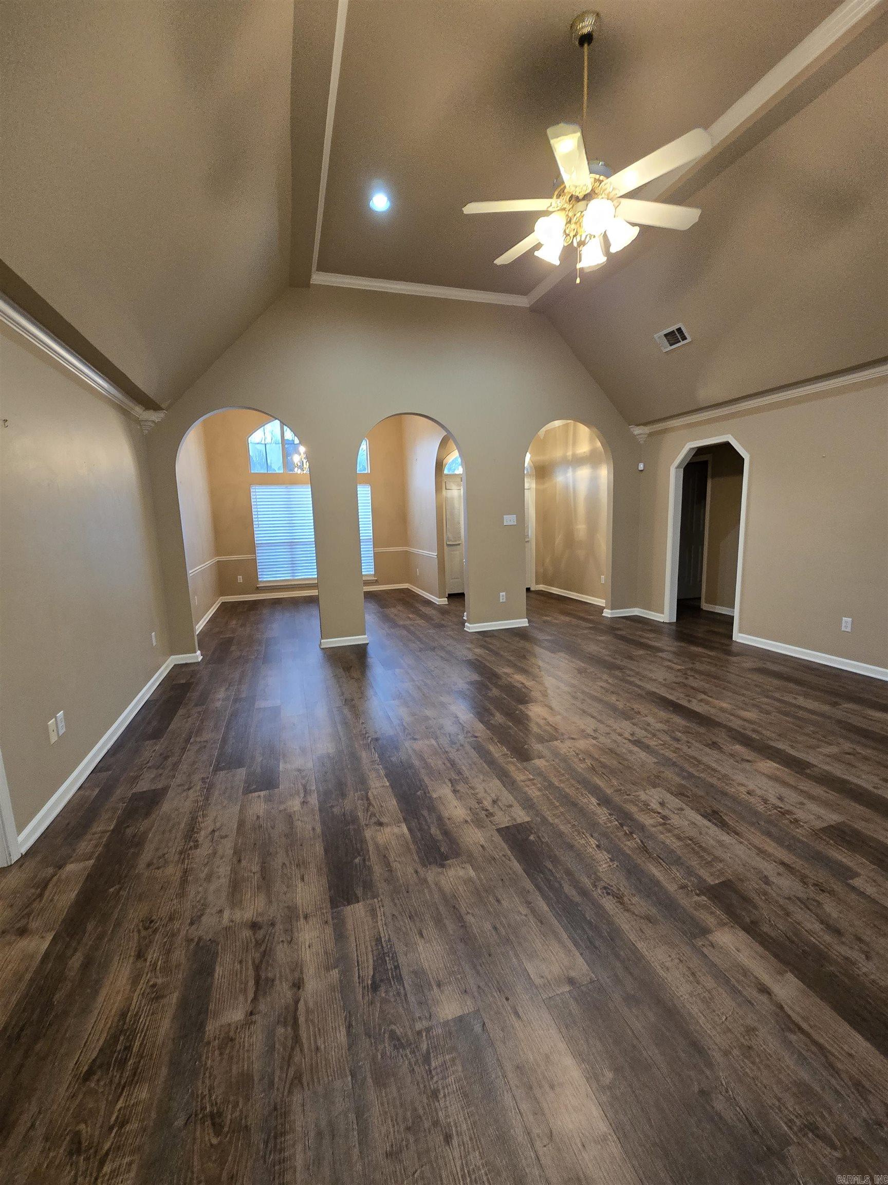 1015  River Oaks  Benton, AR