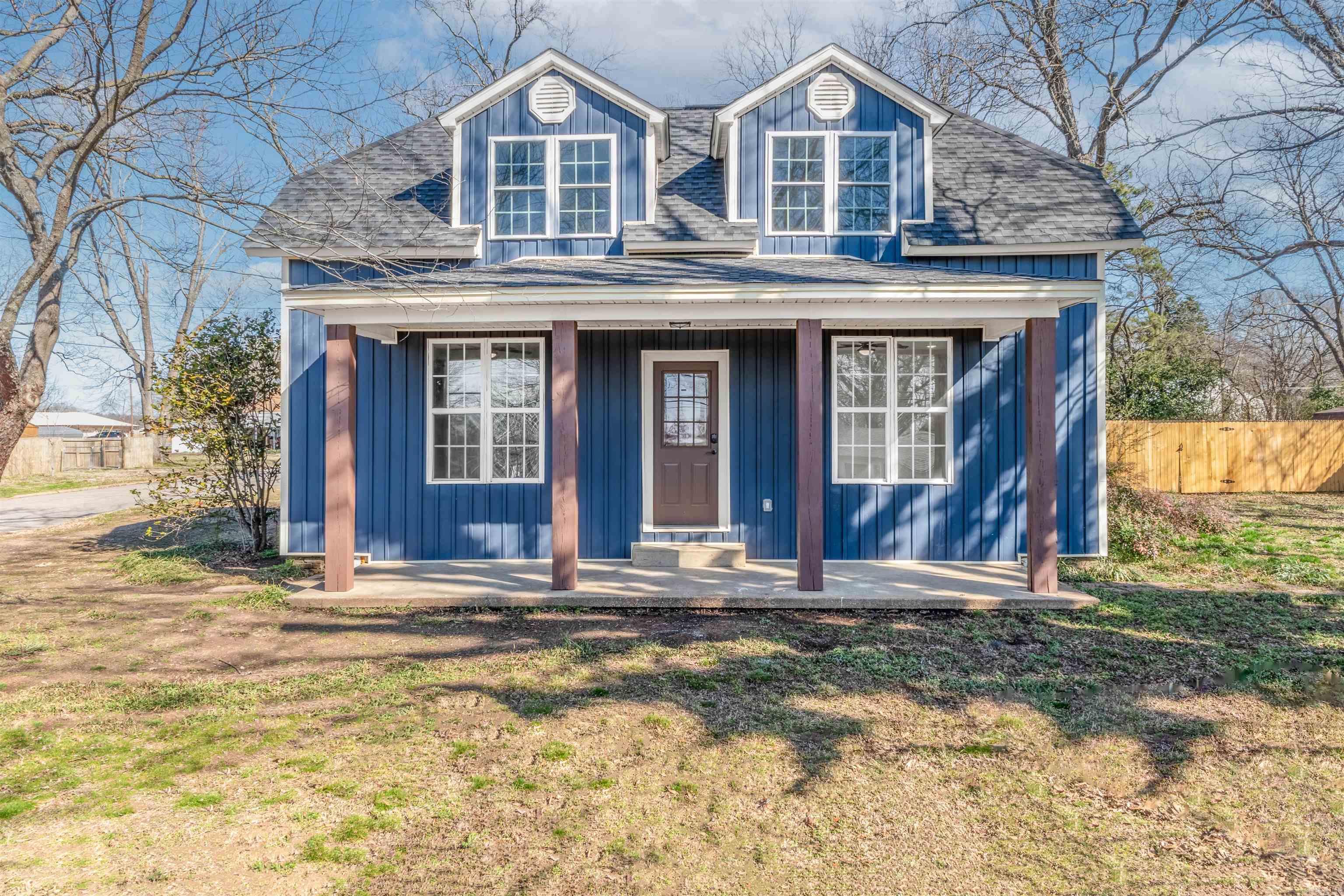1310 W Arch Avenue Searcy, AR 72143