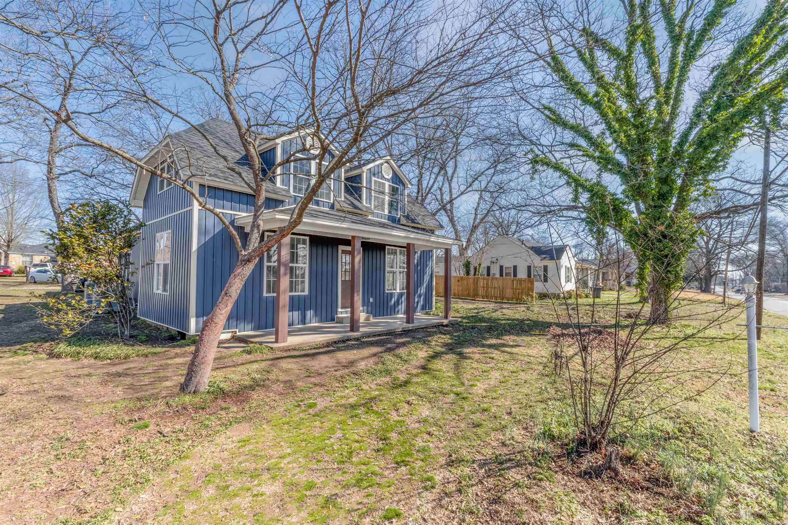 1310 W Arch Avenue Searcy, AR 72143