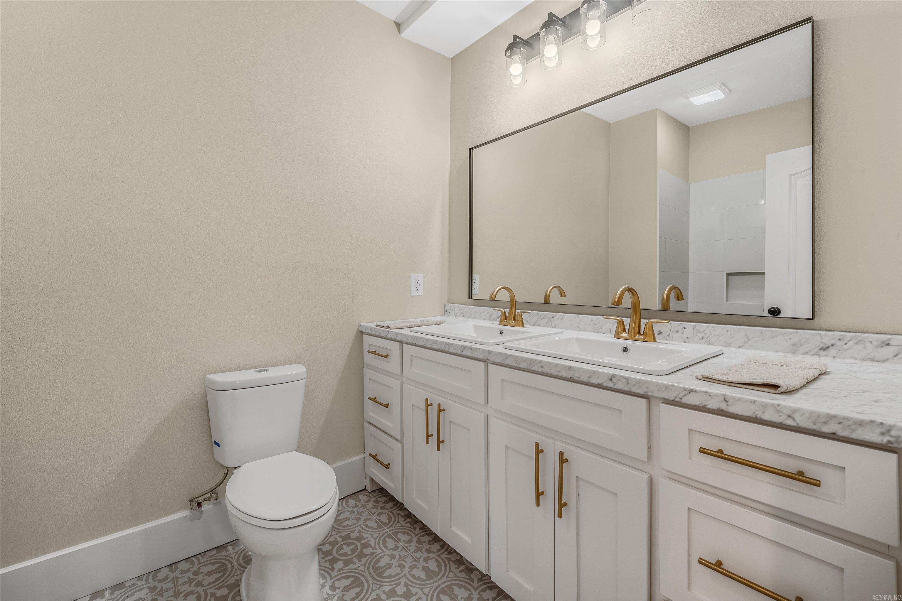 1310 W Arch Avenue Searcy, AR 72143