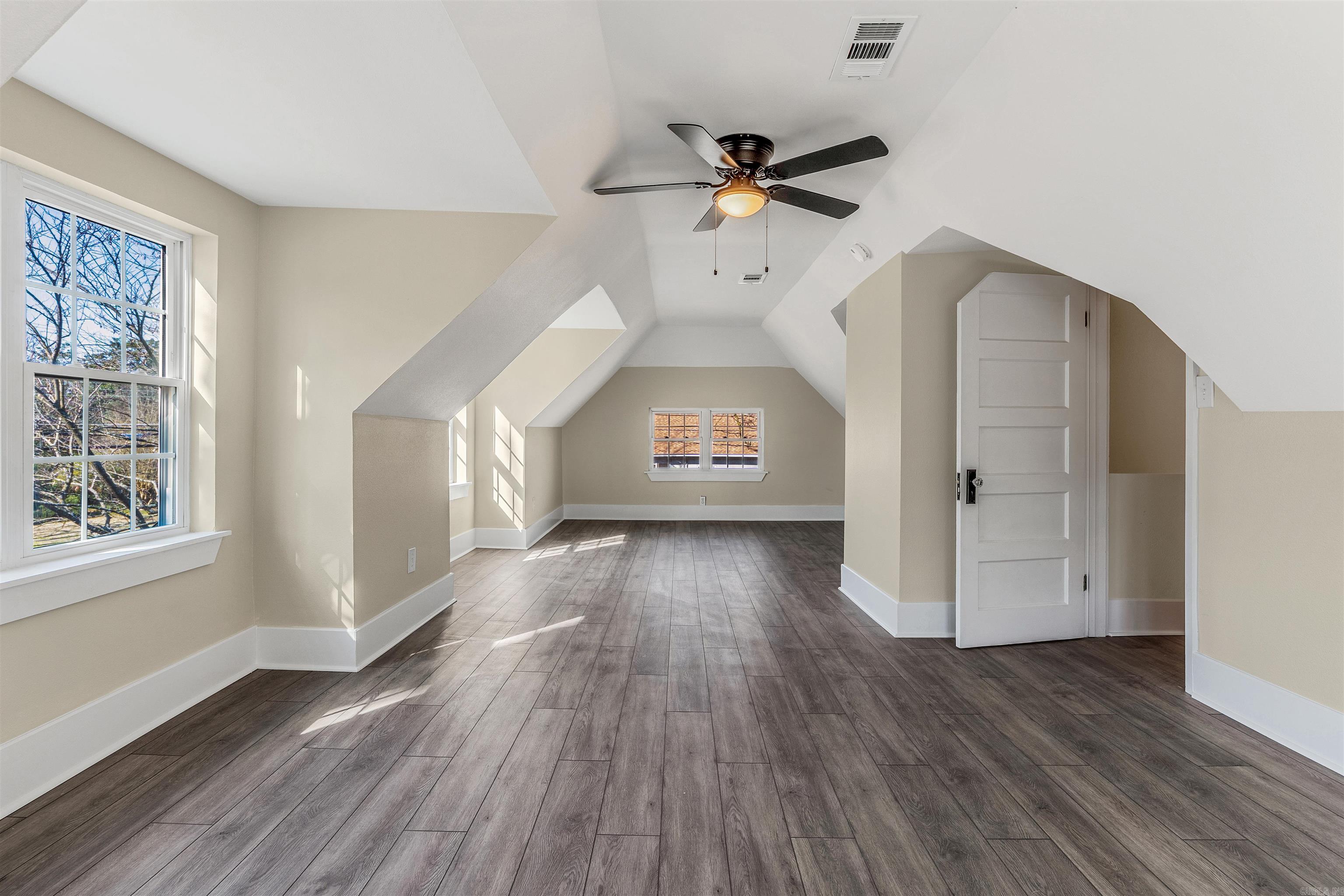 1310 W Arch Avenue Searcy, AR 72143