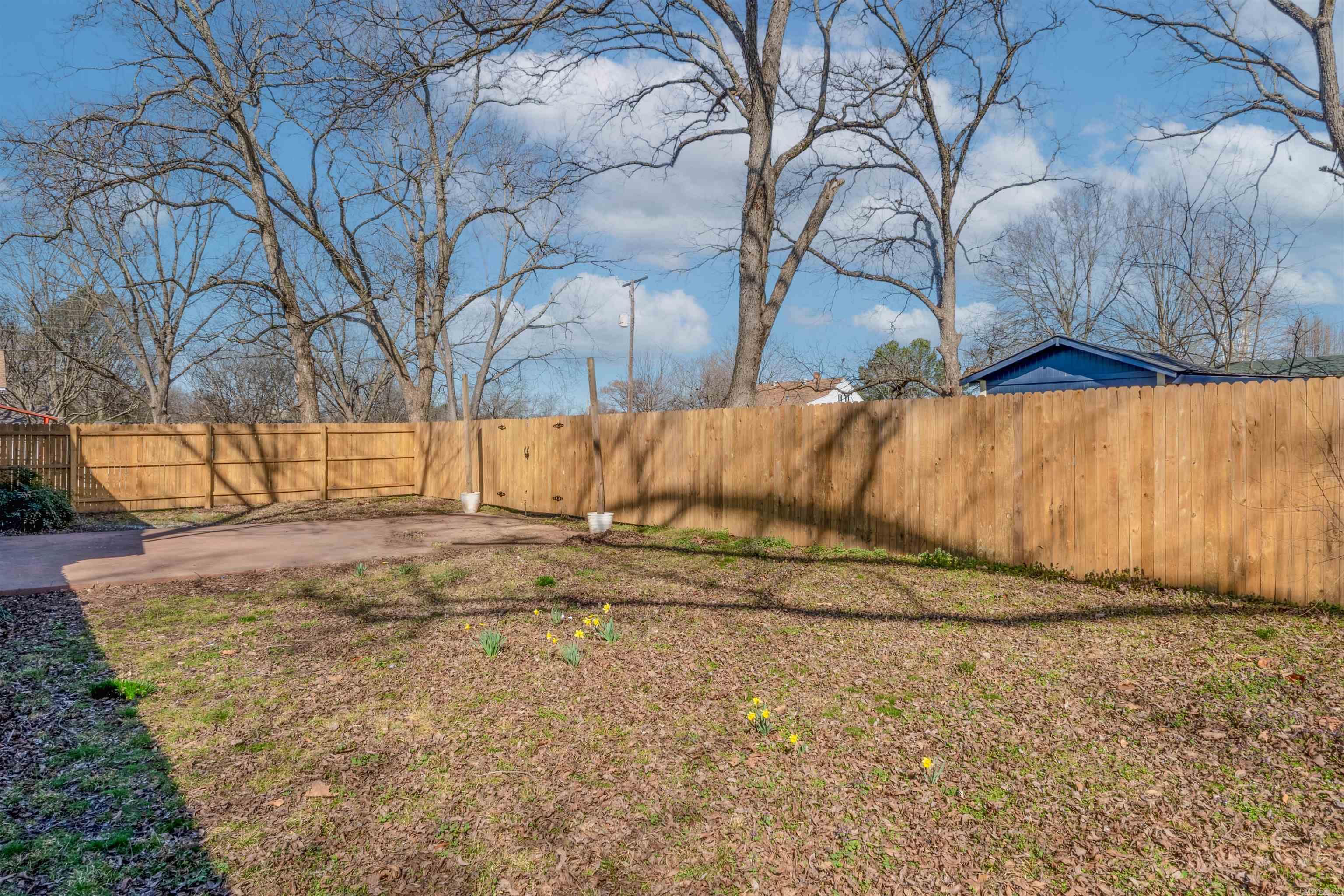 1310 W Arch Avenue Searcy, AR 72143