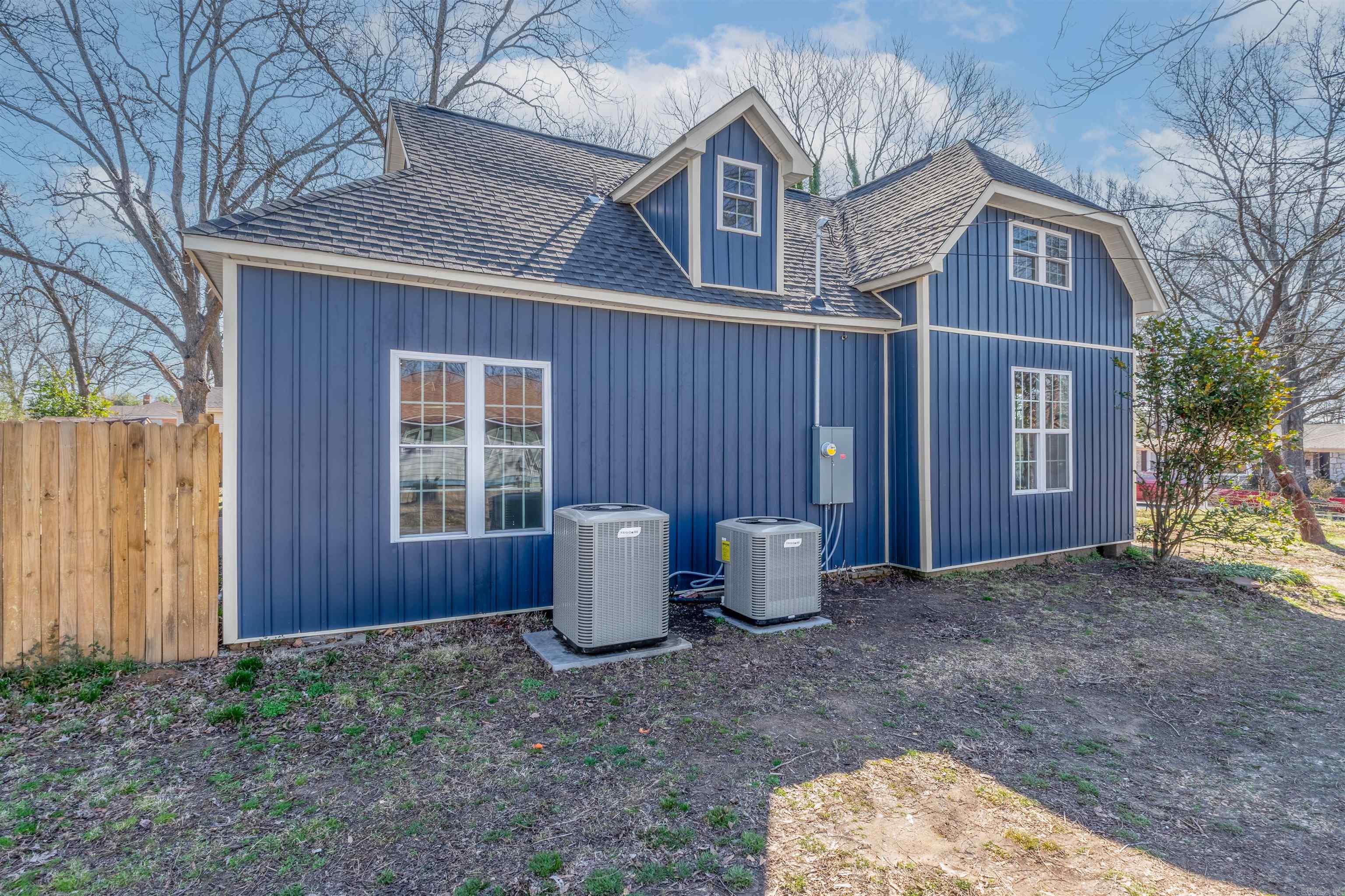 1310 W Arch Avenue Searcy, AR 72143