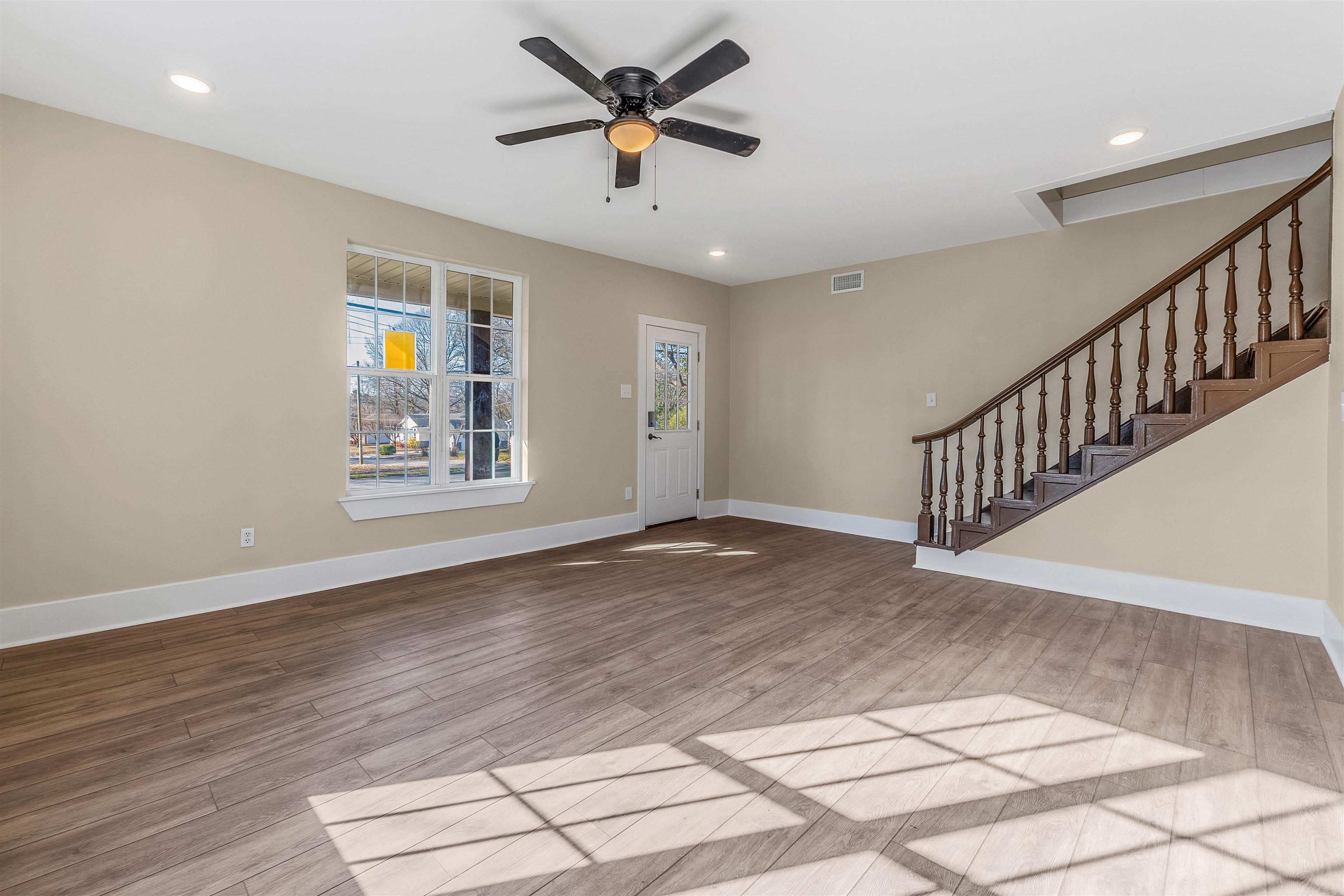 1310 W Arch Avenue Searcy, AR 72143