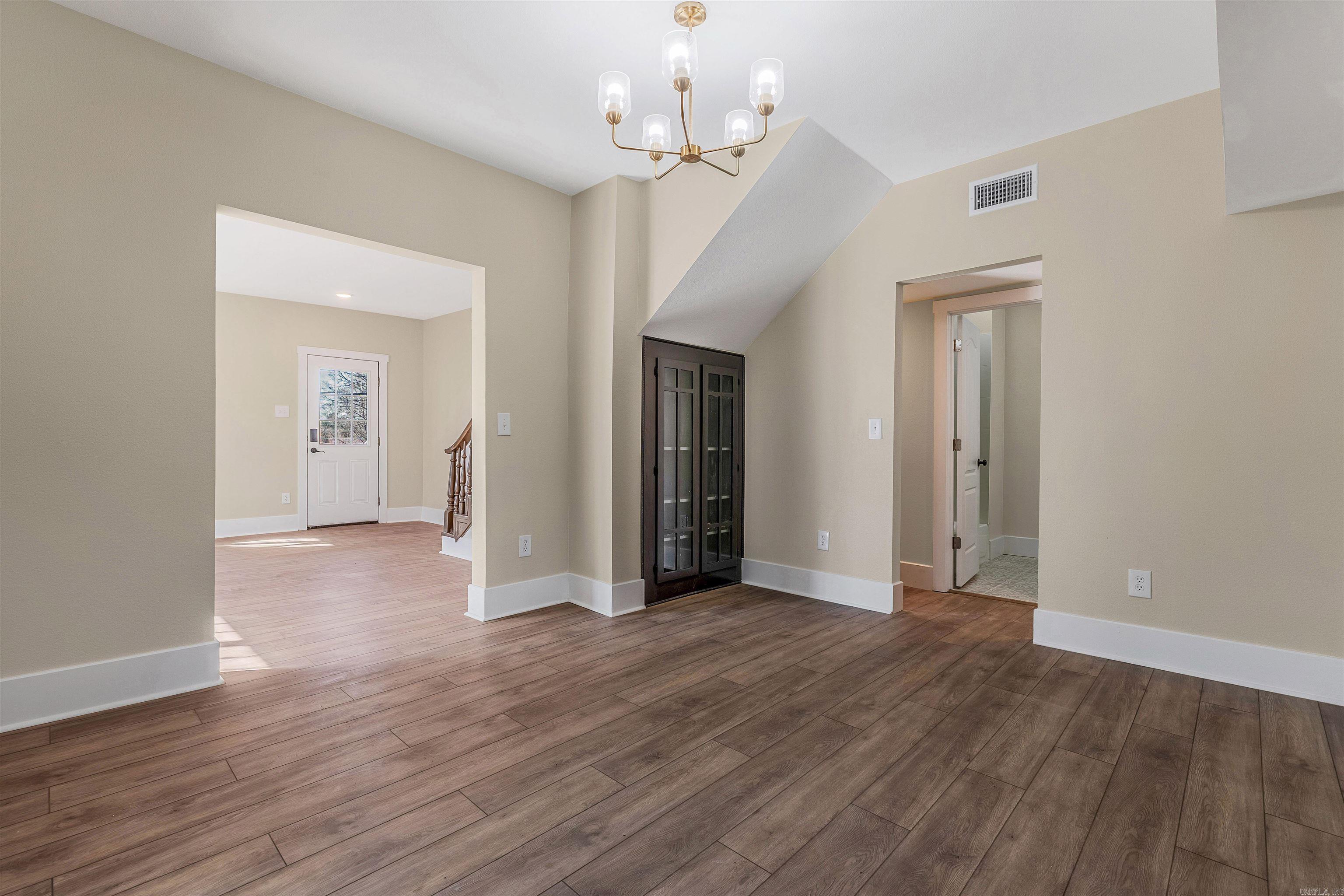 1310 W Arch Avenue Searcy, AR 72143