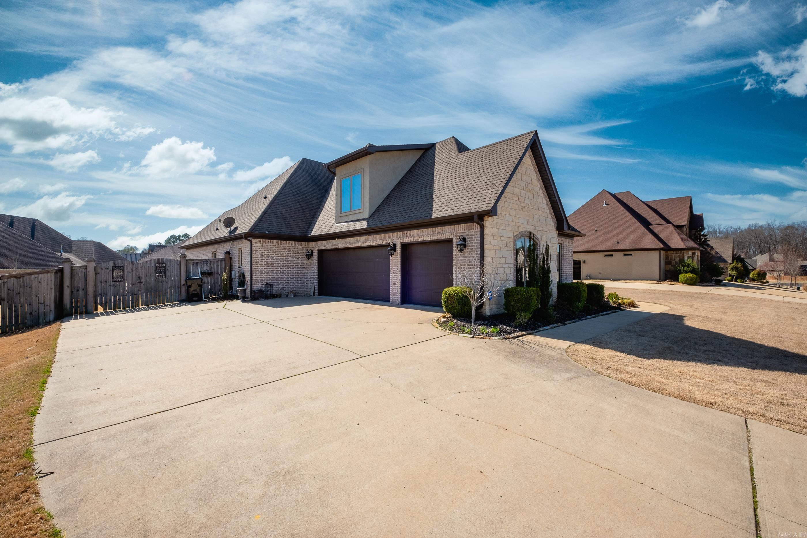 7011  Westshore  Benton, AR