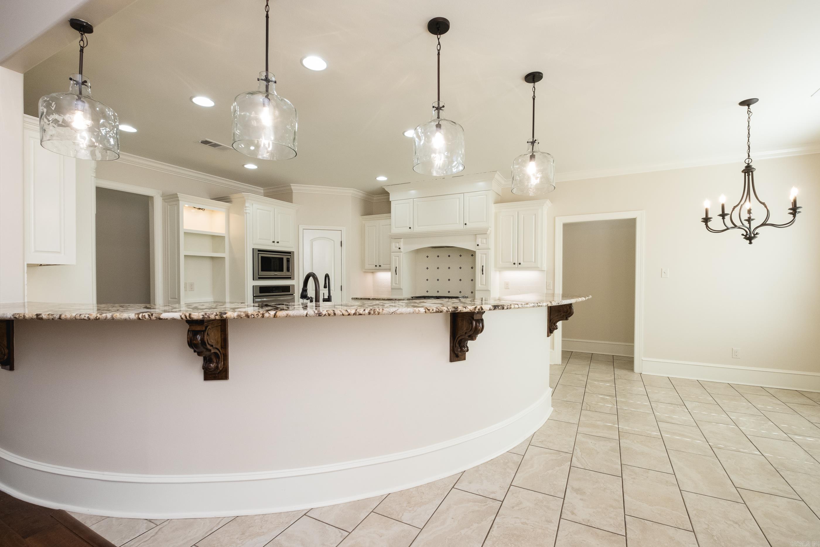 7011  Westshore  Benton, AR
