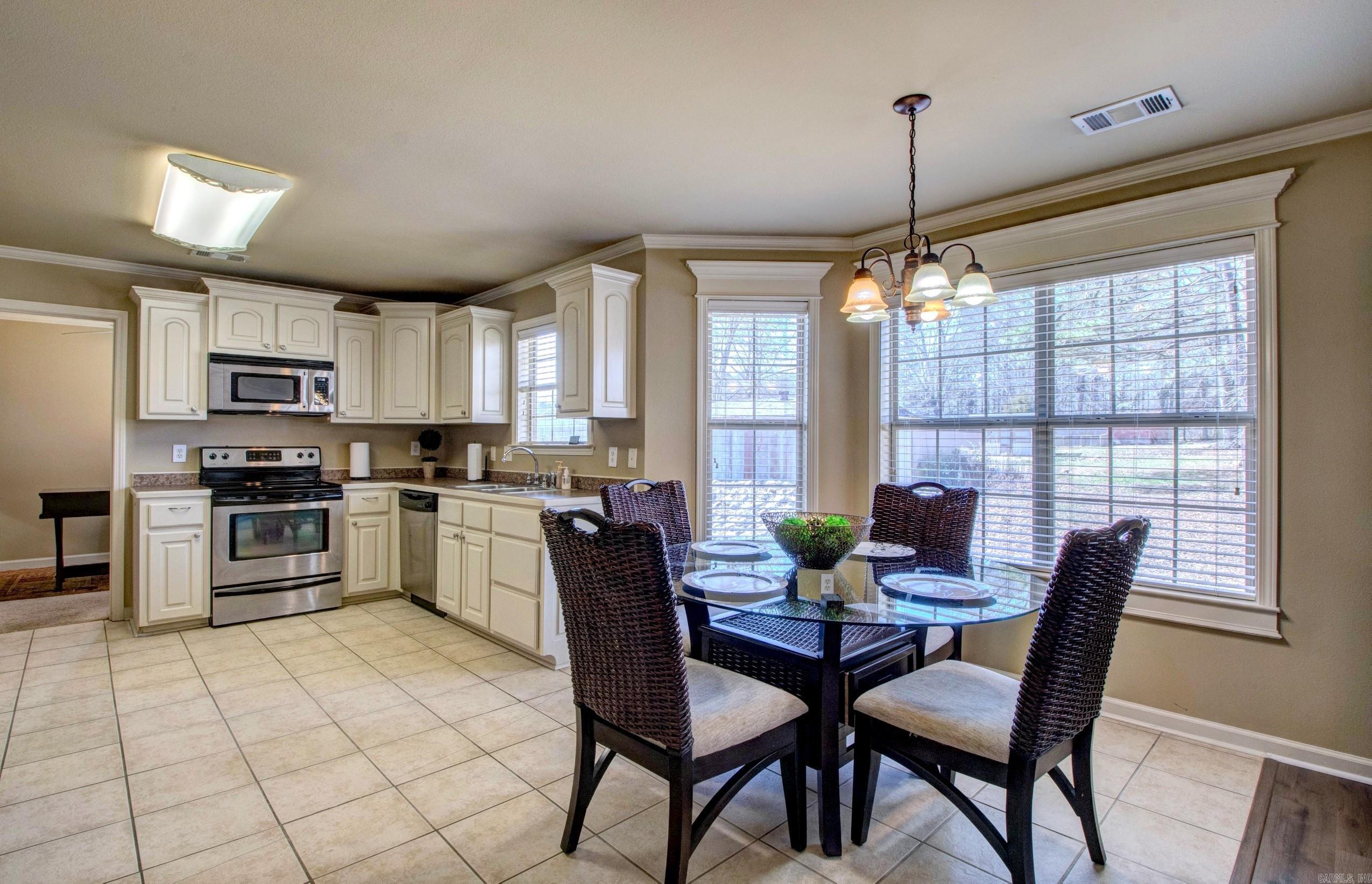 205  Hidden Meadows  Benton, AR