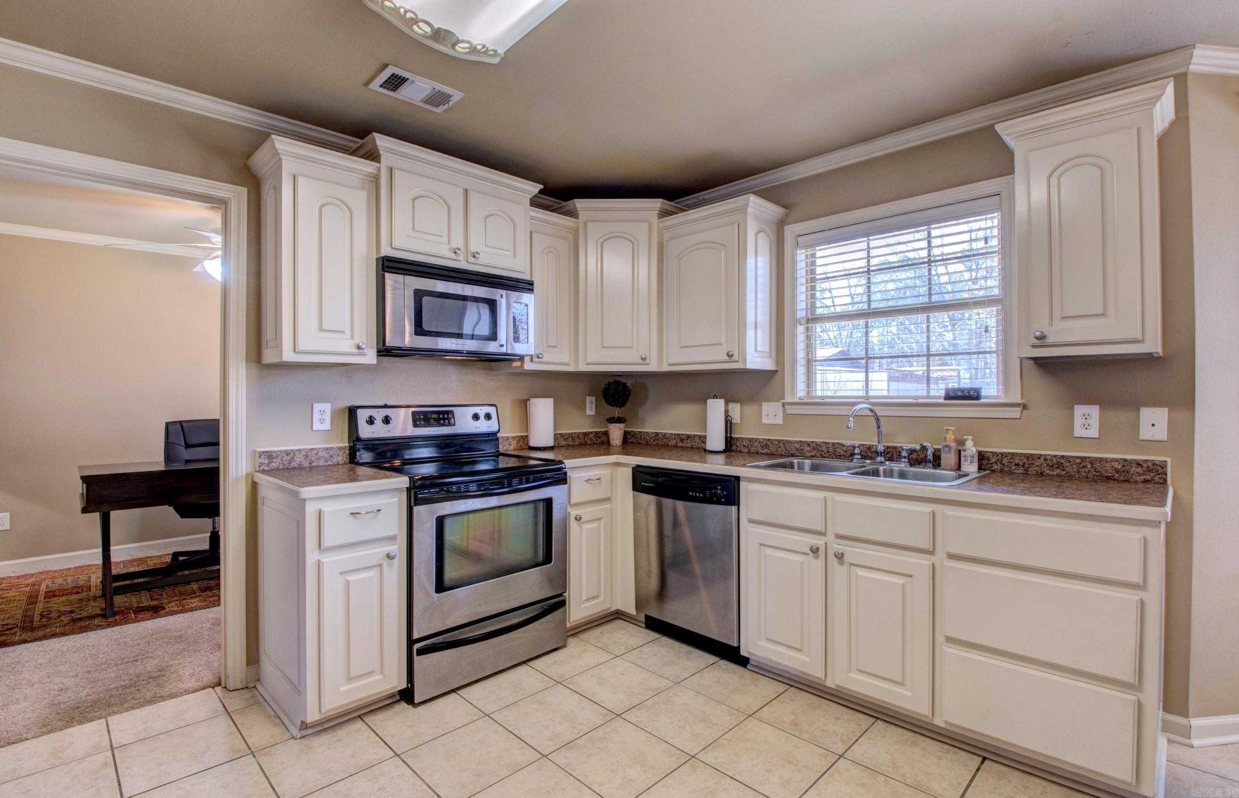 205  Hidden Meadows  Benton, AR