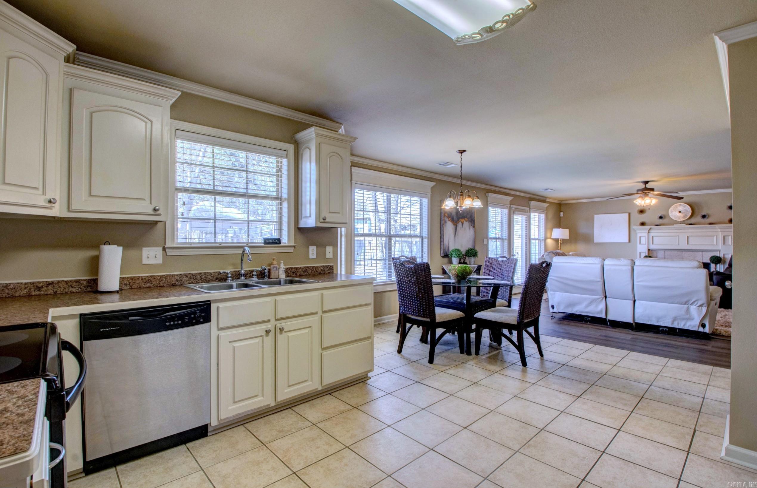 205  Hidden Meadows  Benton, AR