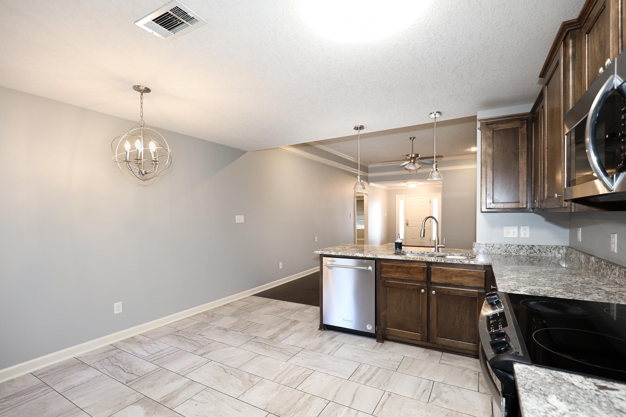 412 S Shady Ln  Benton, AR