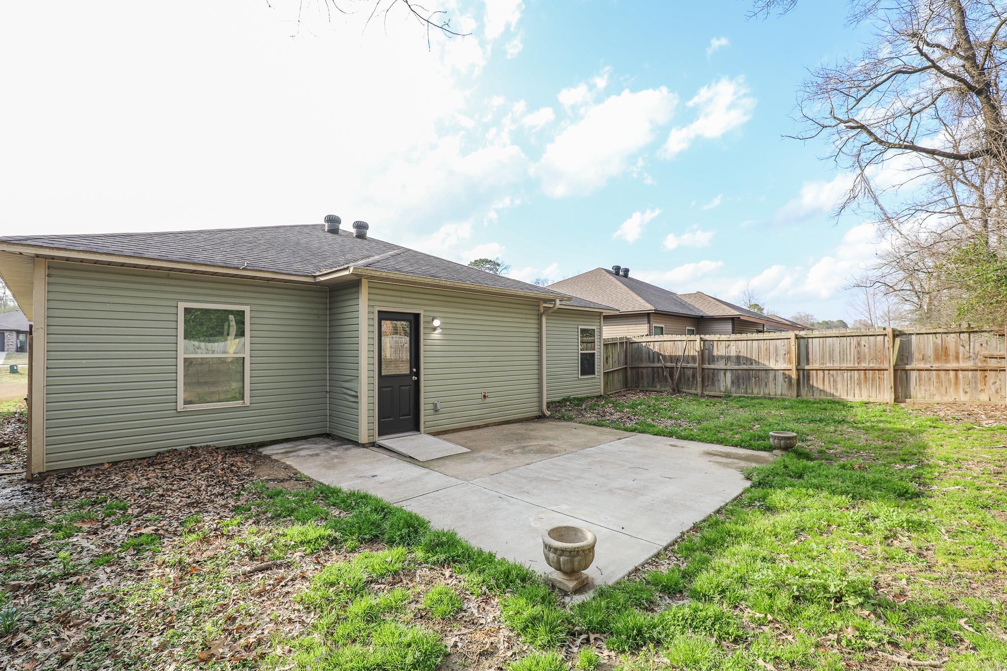 412 S Shady Ln  Benton, AR
