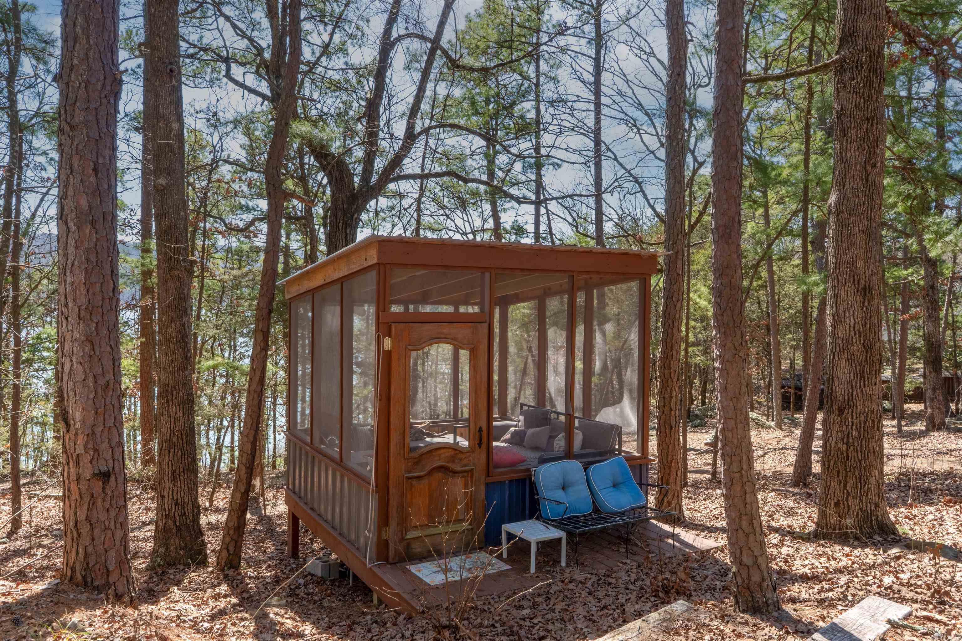 554  Emerald Cove  Shirley, AR
