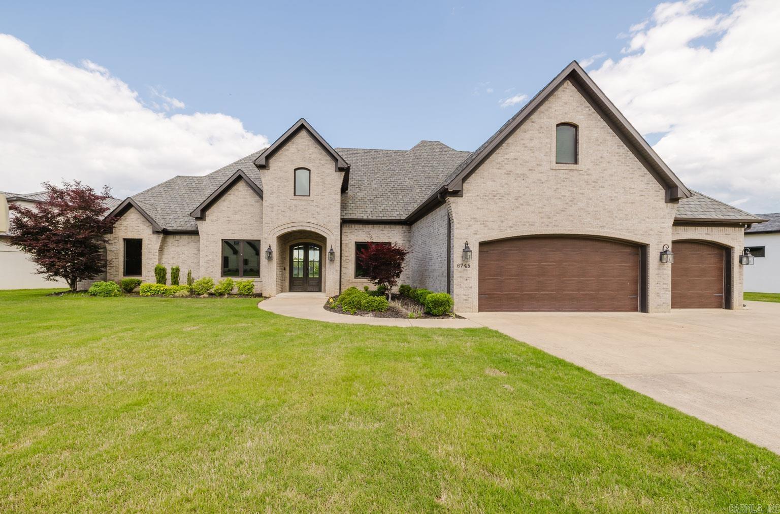 6745  Hilo  Benton, AR