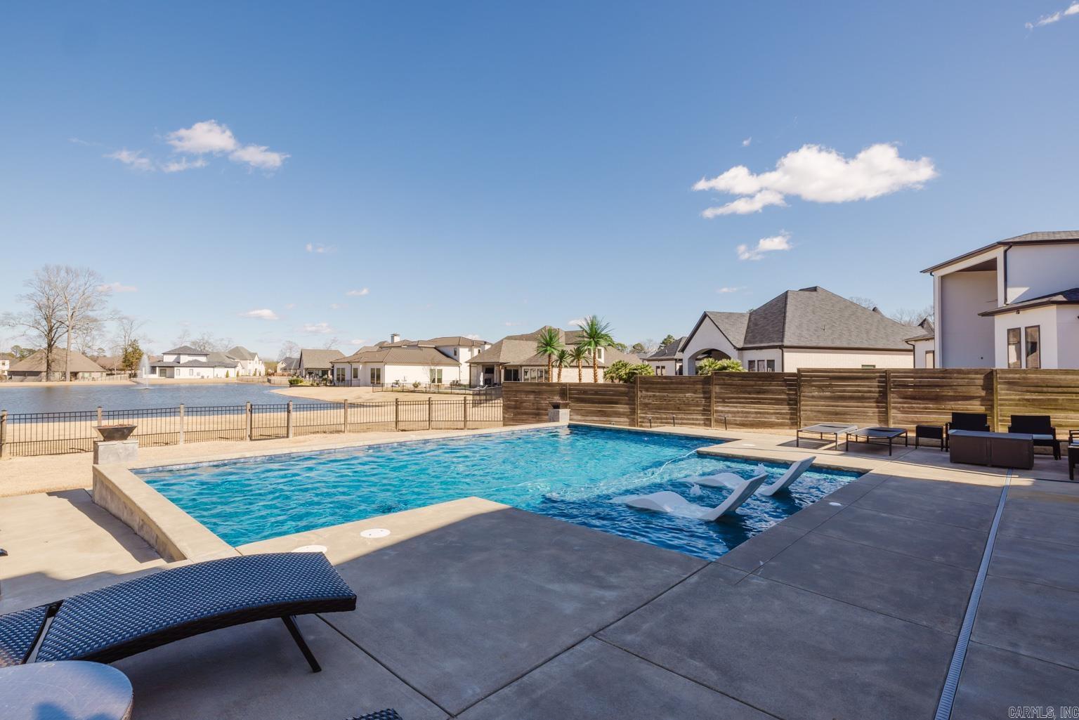 6745  Hilo  Benton, AR
