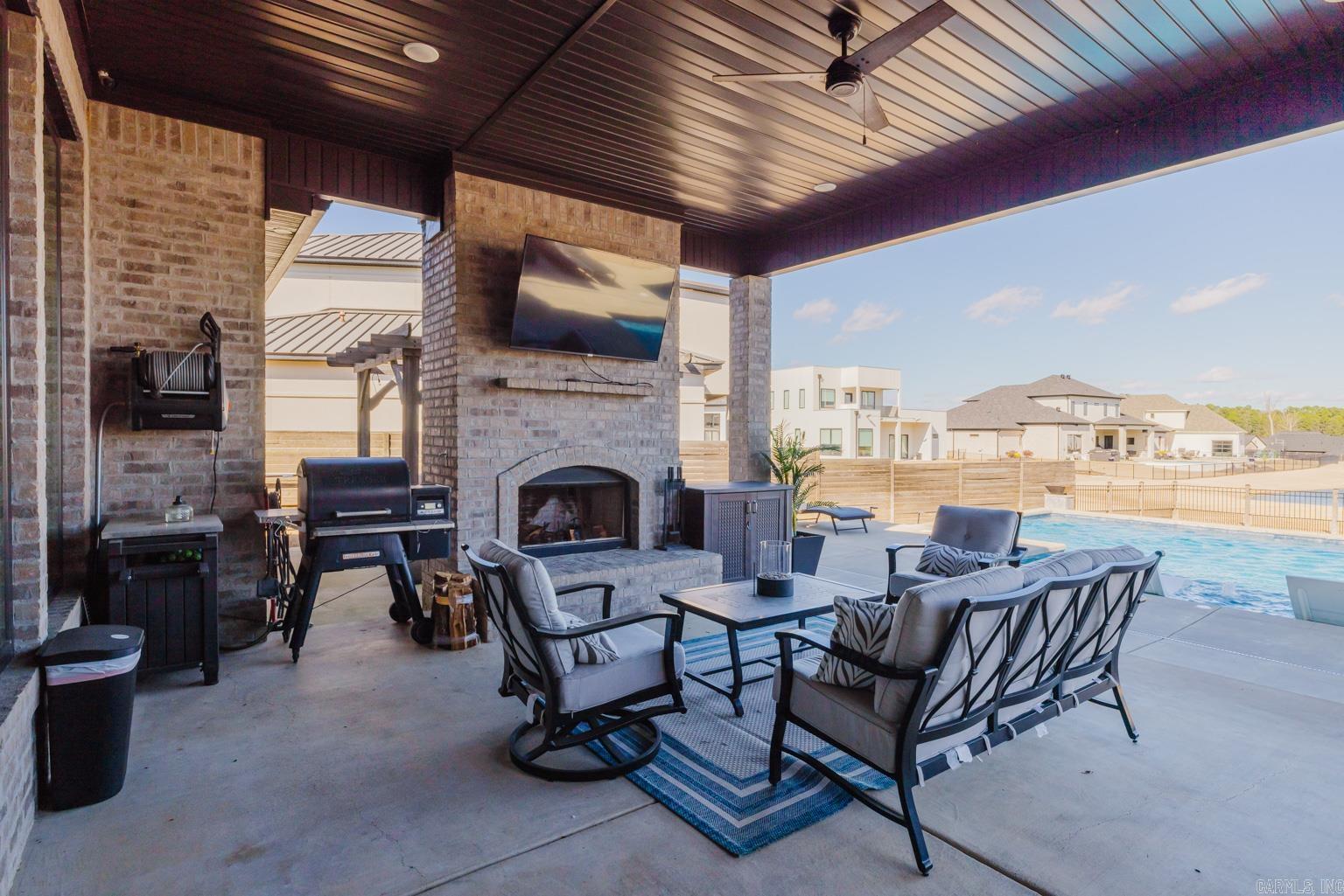 6745  Hilo  Benton, AR