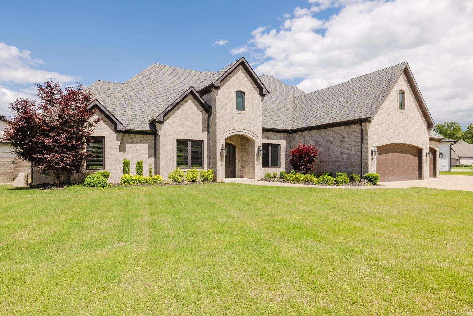 6745  Hilo  Benton, AR
