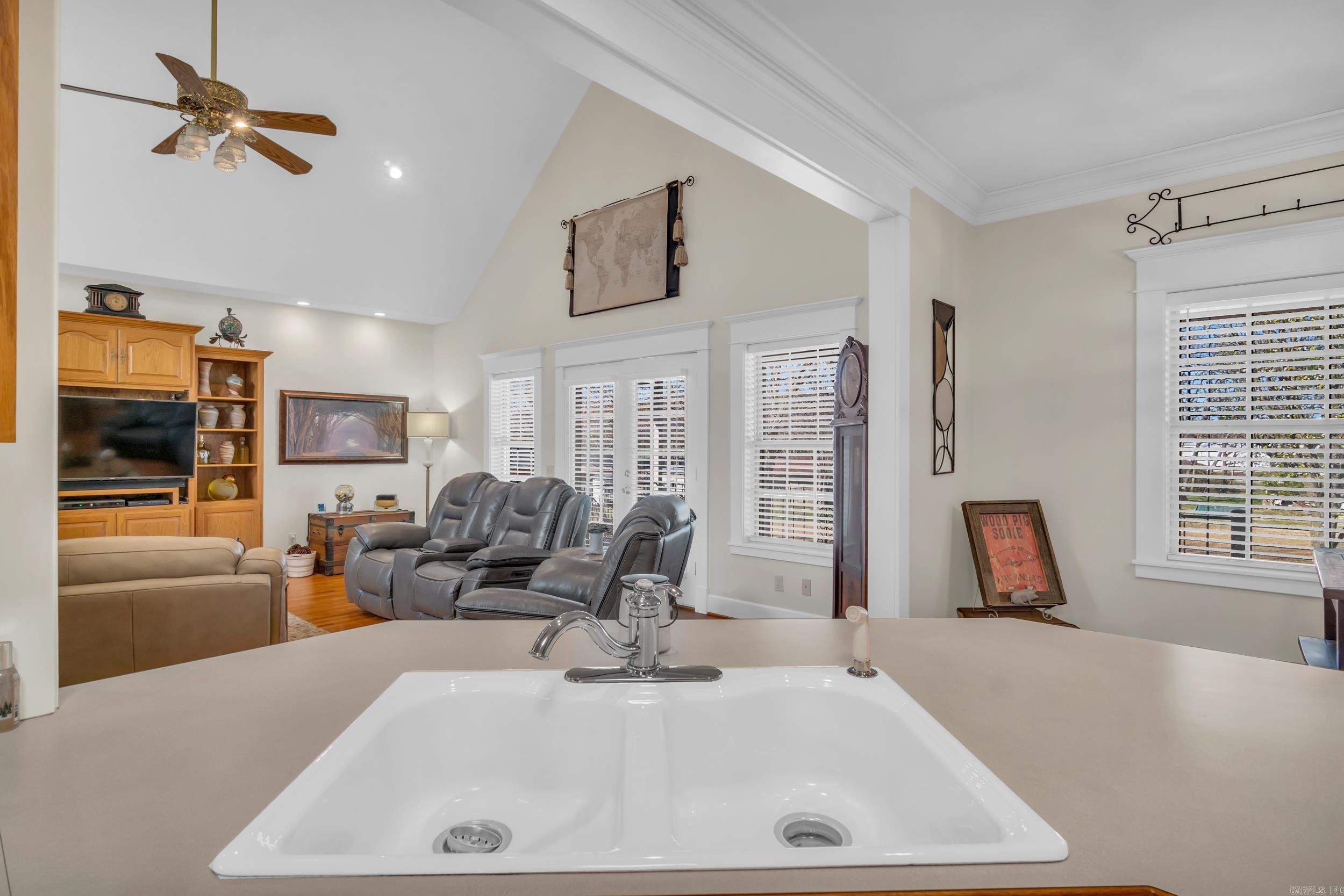 206 N Riggsville  Mountain View, AR