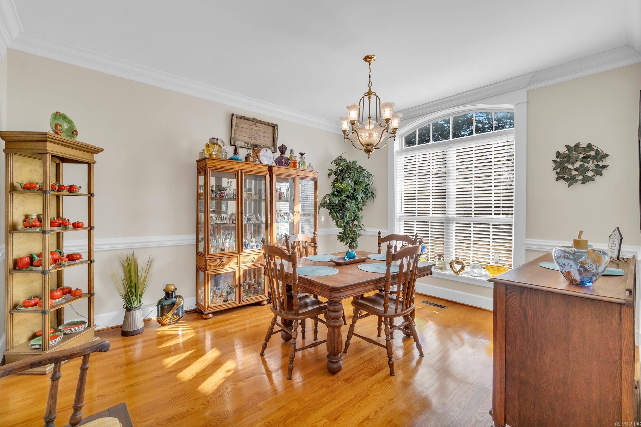 206 N Riggsville  Mountain View, AR