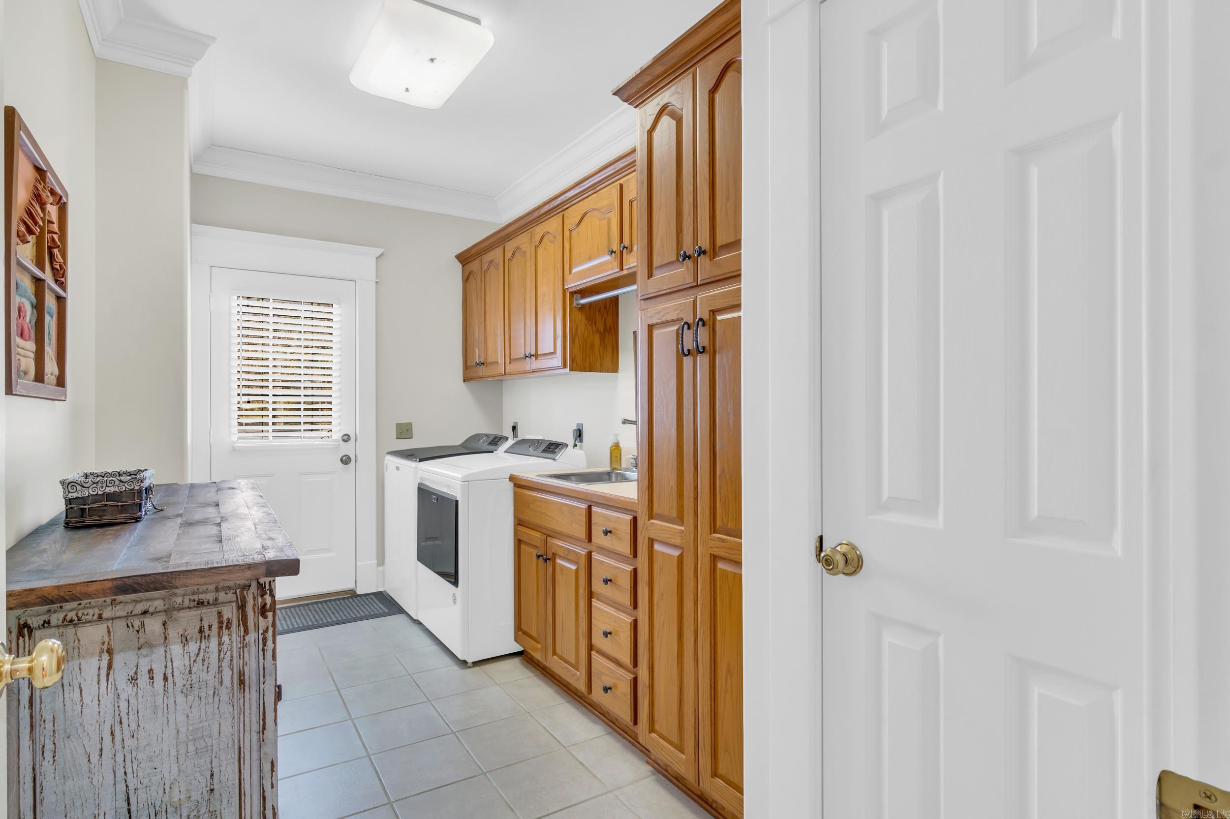 206 N Riggsville  Mountain View, AR