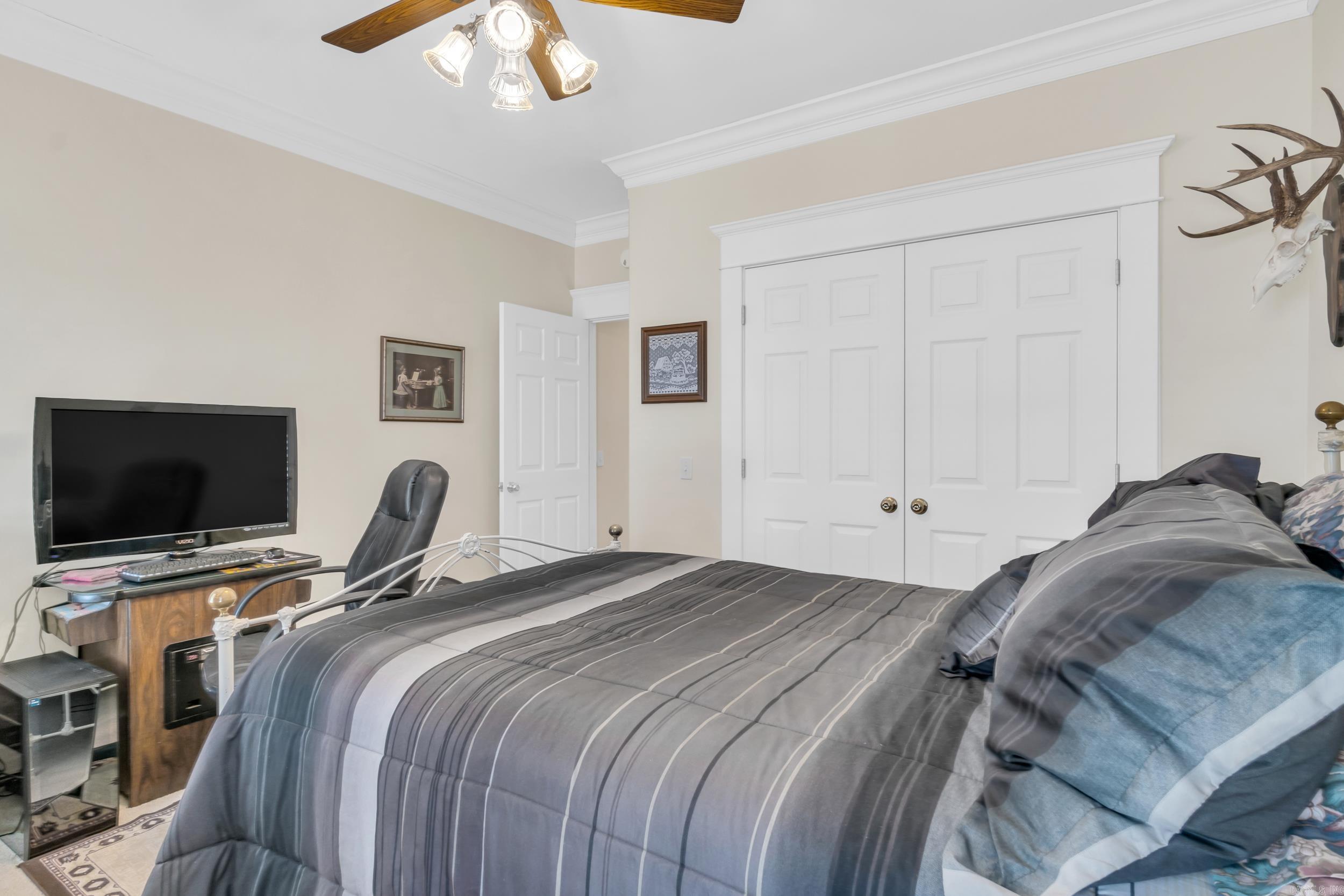 206 N Riggsville  Mountain View, AR