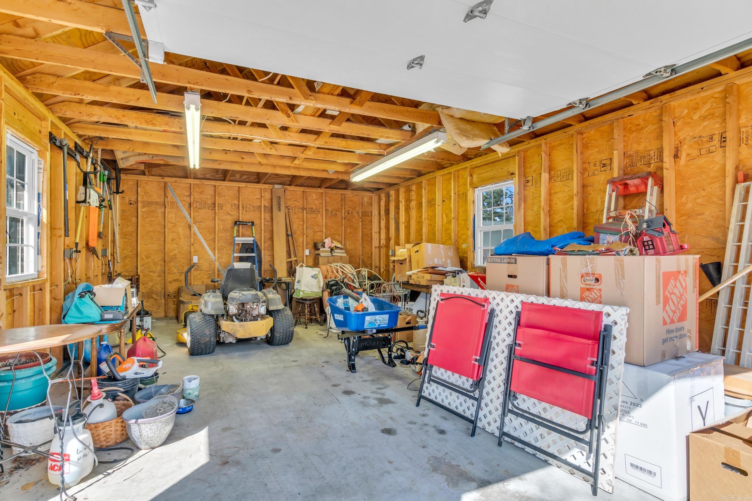 206 N Riggsville  Mountain View, AR