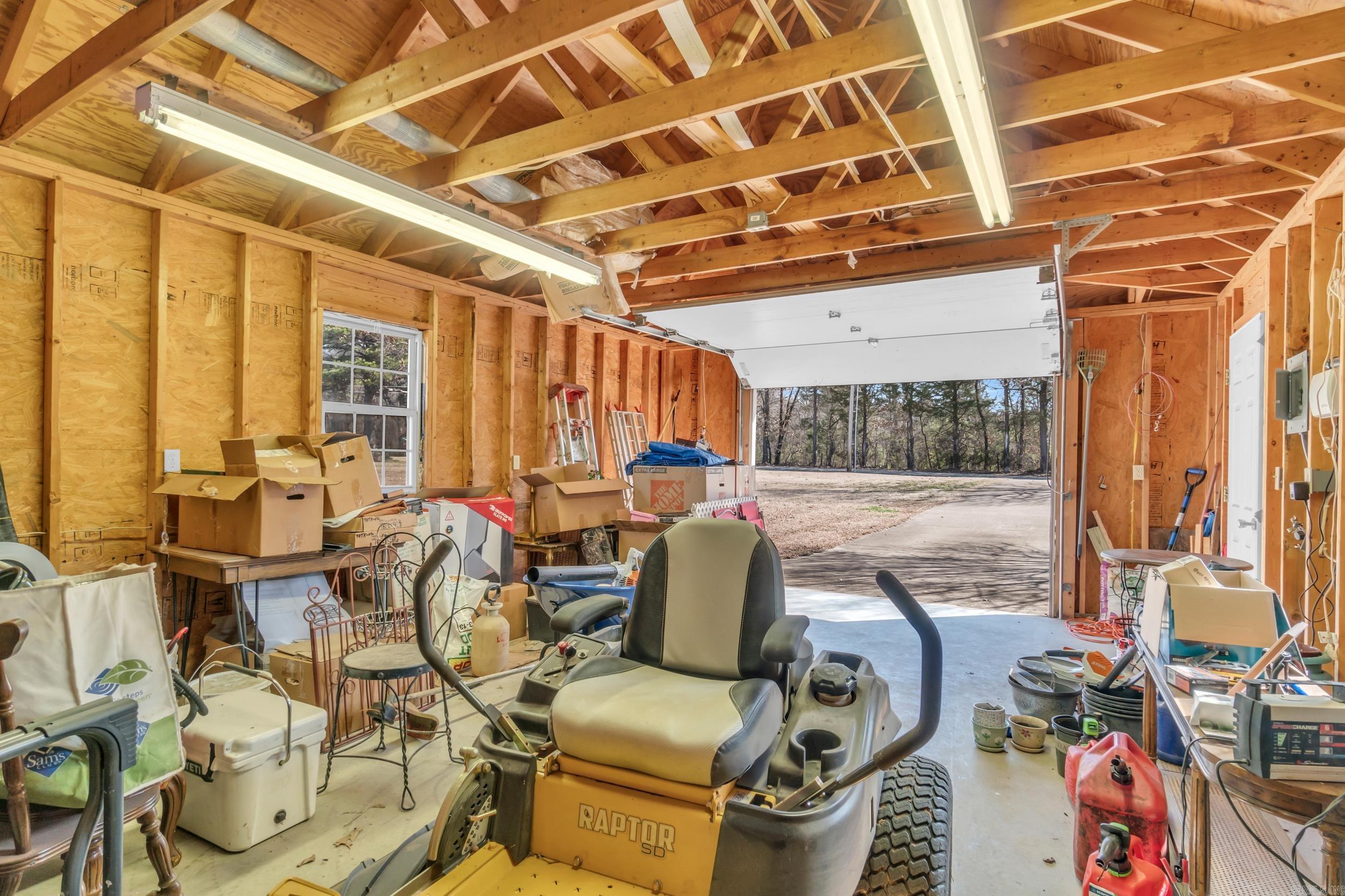 206 N Riggsville  Mountain View, AR