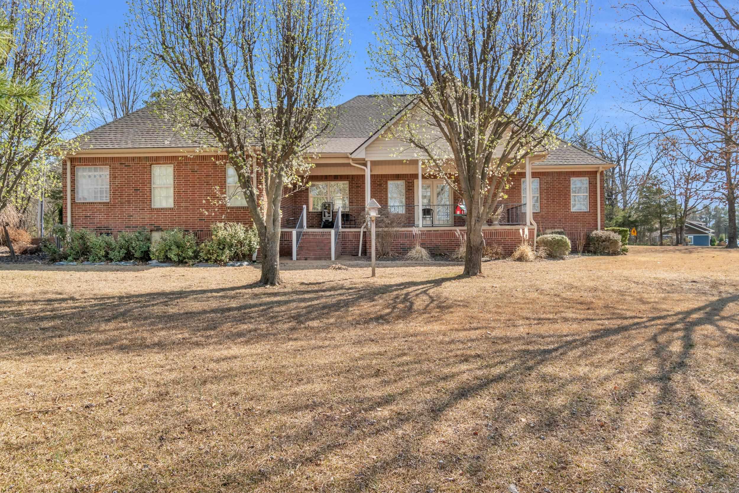 206 N Riggsville  Mountain View, AR