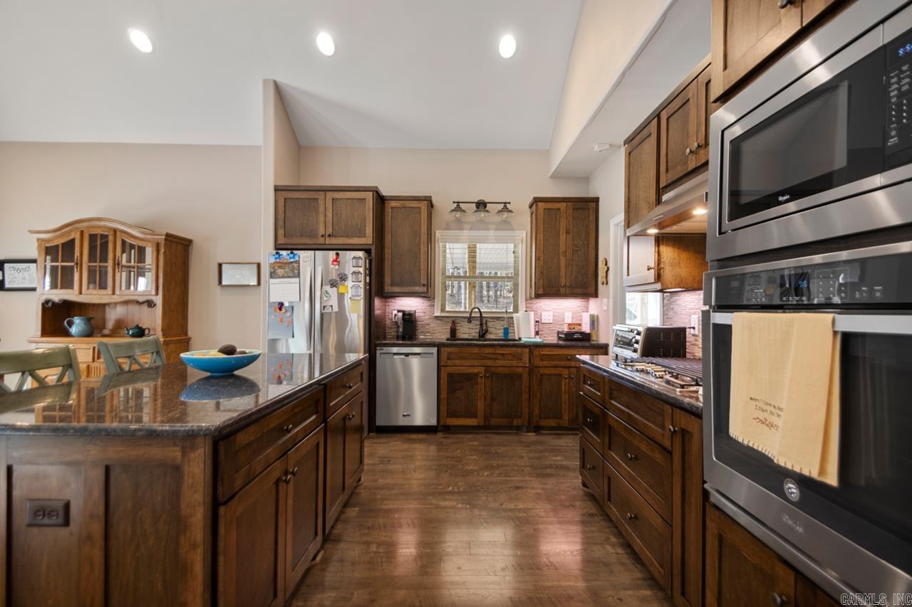 3201  ROOK RIDGE LANE  Benton, AR