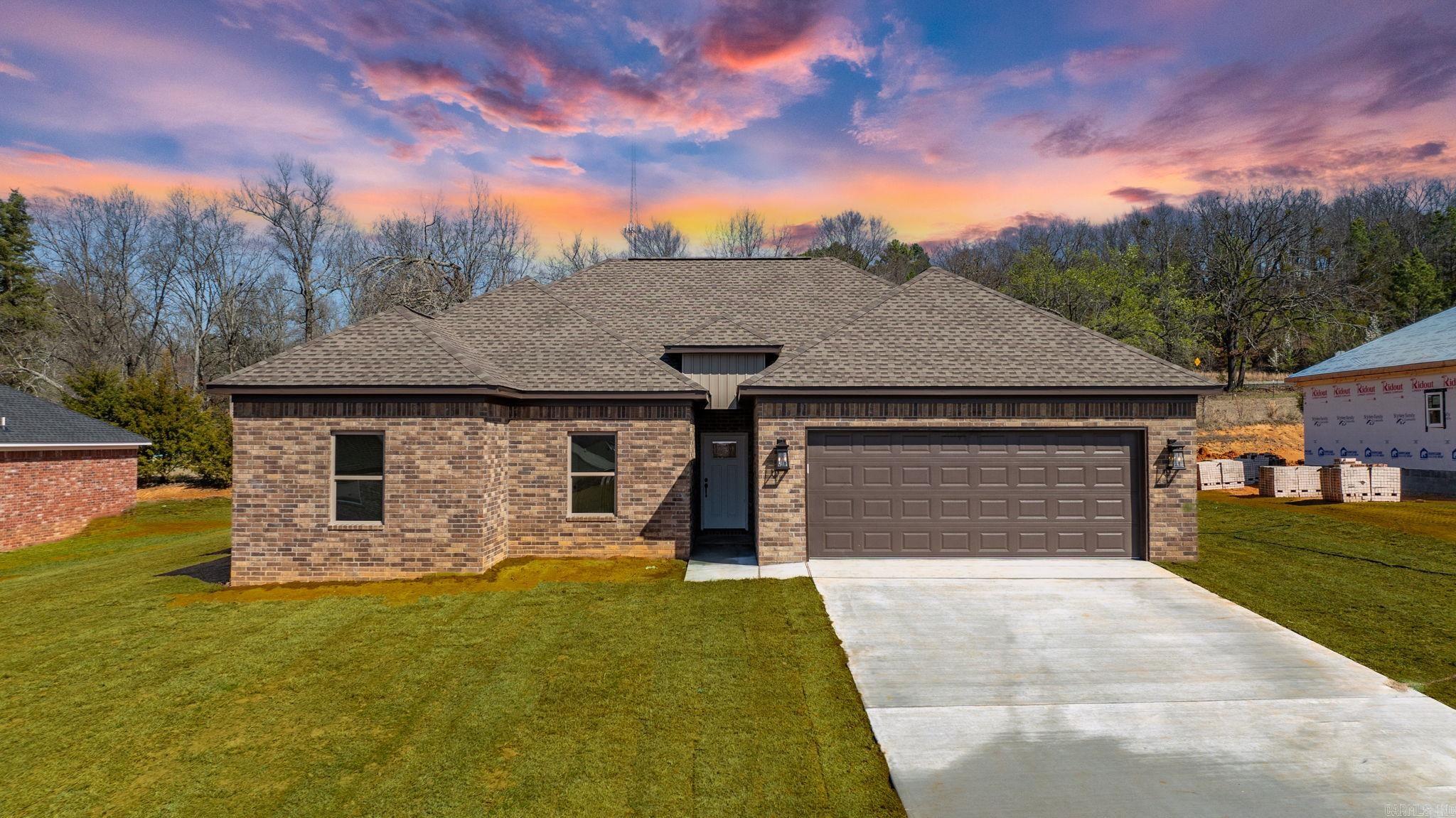 77  Lewis Loop  Greenbrier, AR