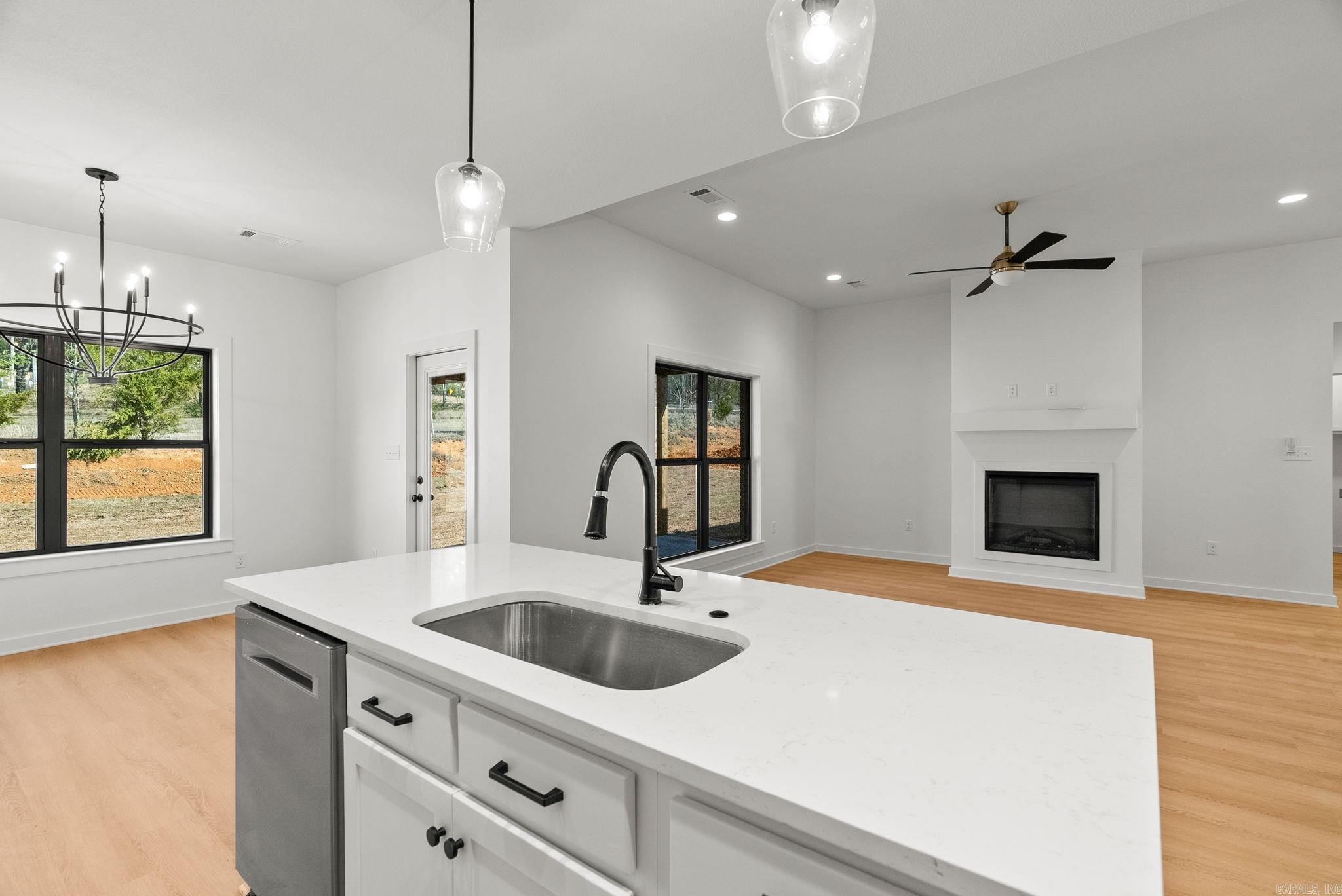77  Lewis Loop  Greenbrier, AR