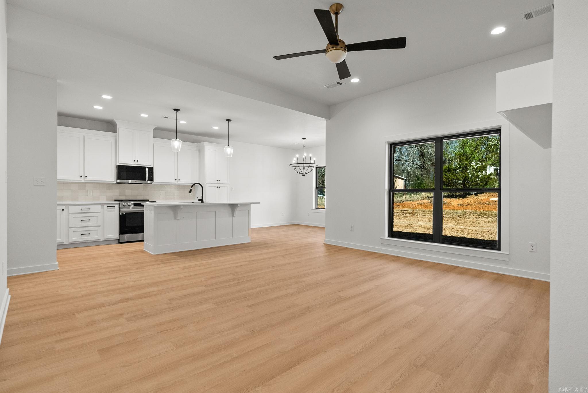77  Lewis Loop  Greenbrier, AR