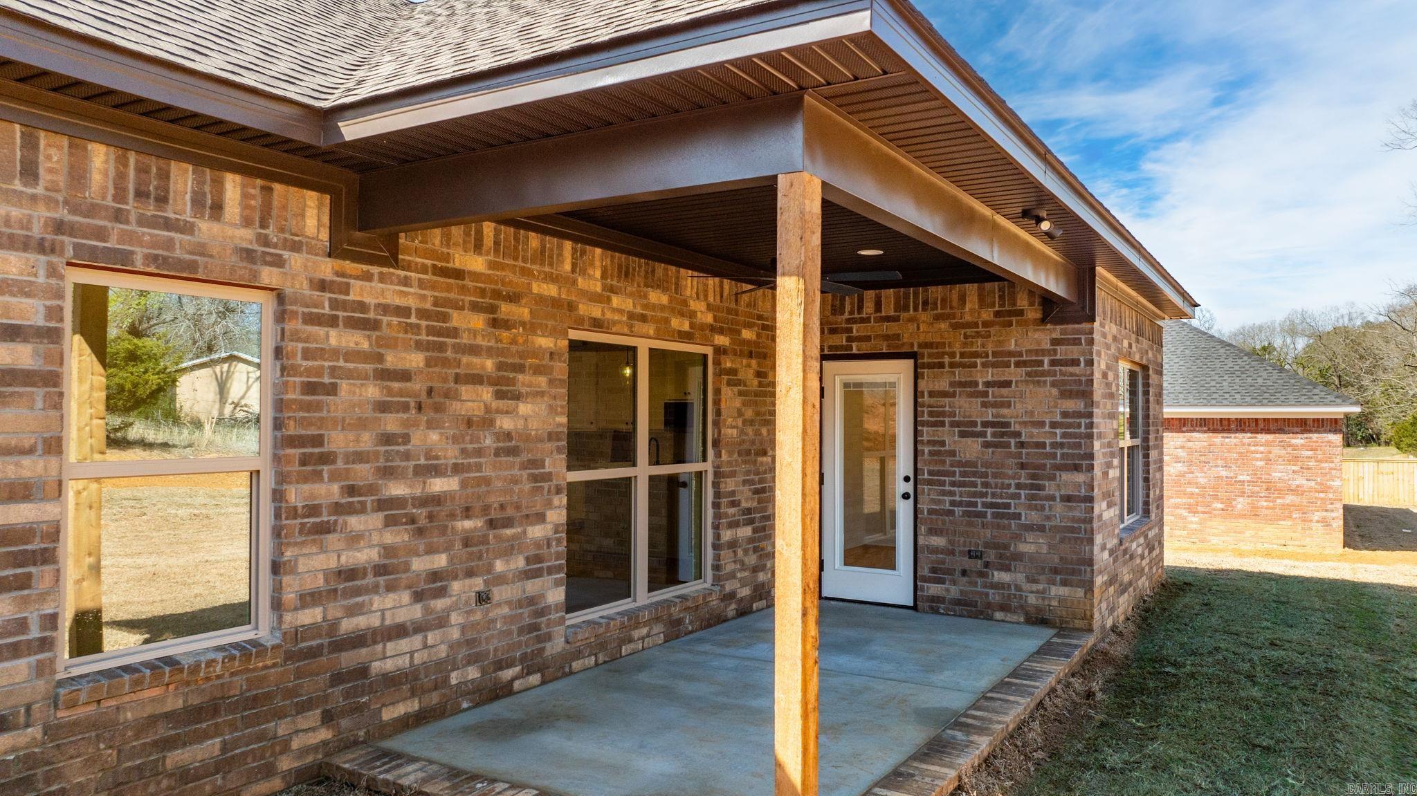 77  Lewis Loop  Greenbrier, AR