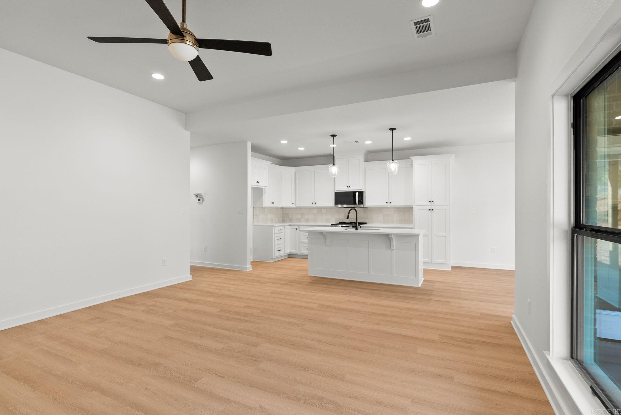 77  Lewis Loop  Greenbrier, AR