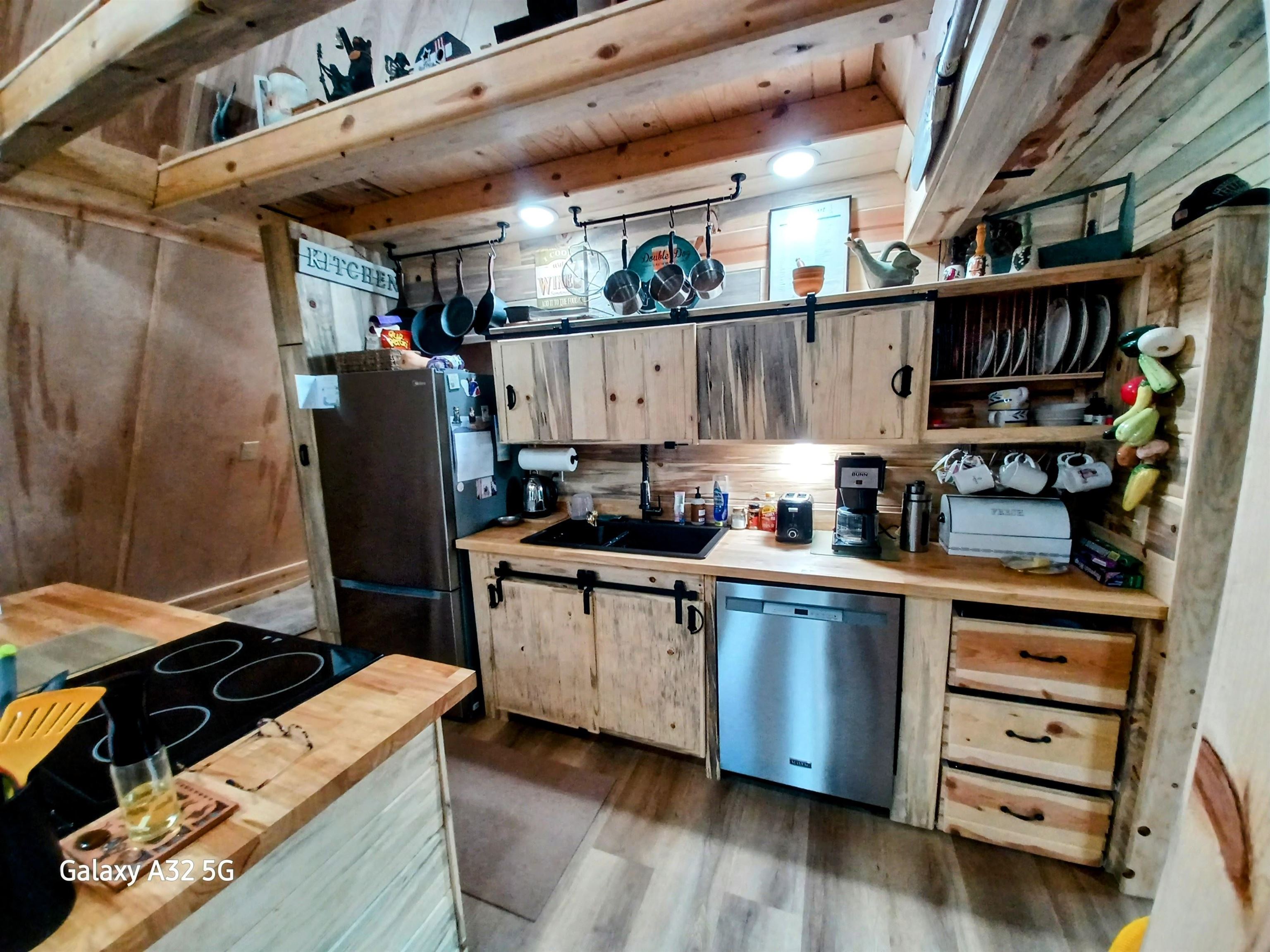 909 E Arkansas  Horseshoe Bend, AR