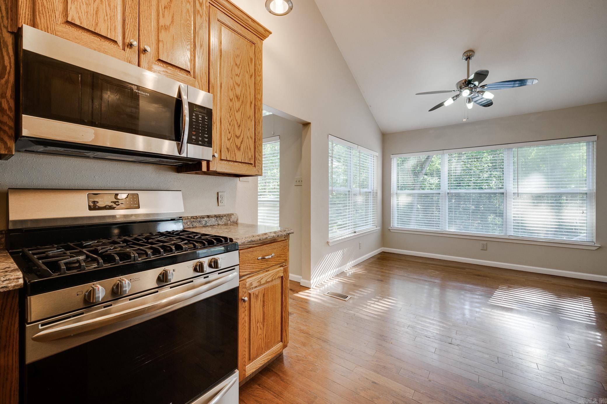65 Stoneledge Drive Maumelle, AR 72113