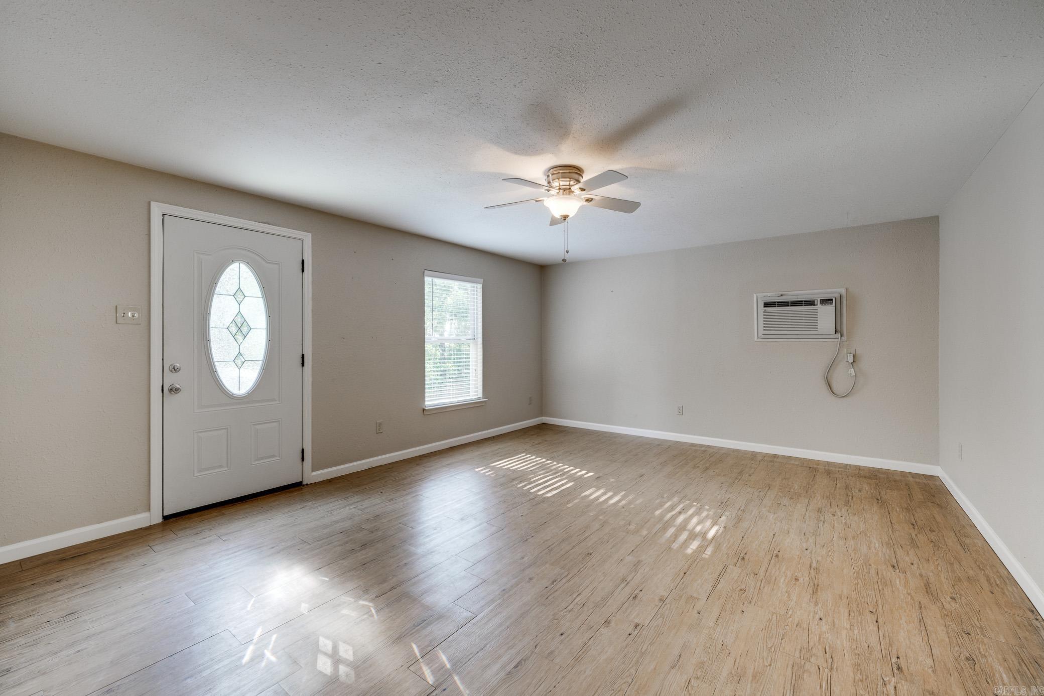 65 Stoneledge Drive Maumelle, AR 72113