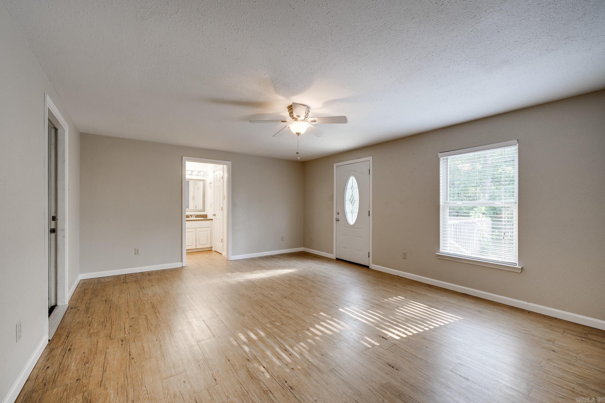 65 Stoneledge Drive Maumelle, AR 72113